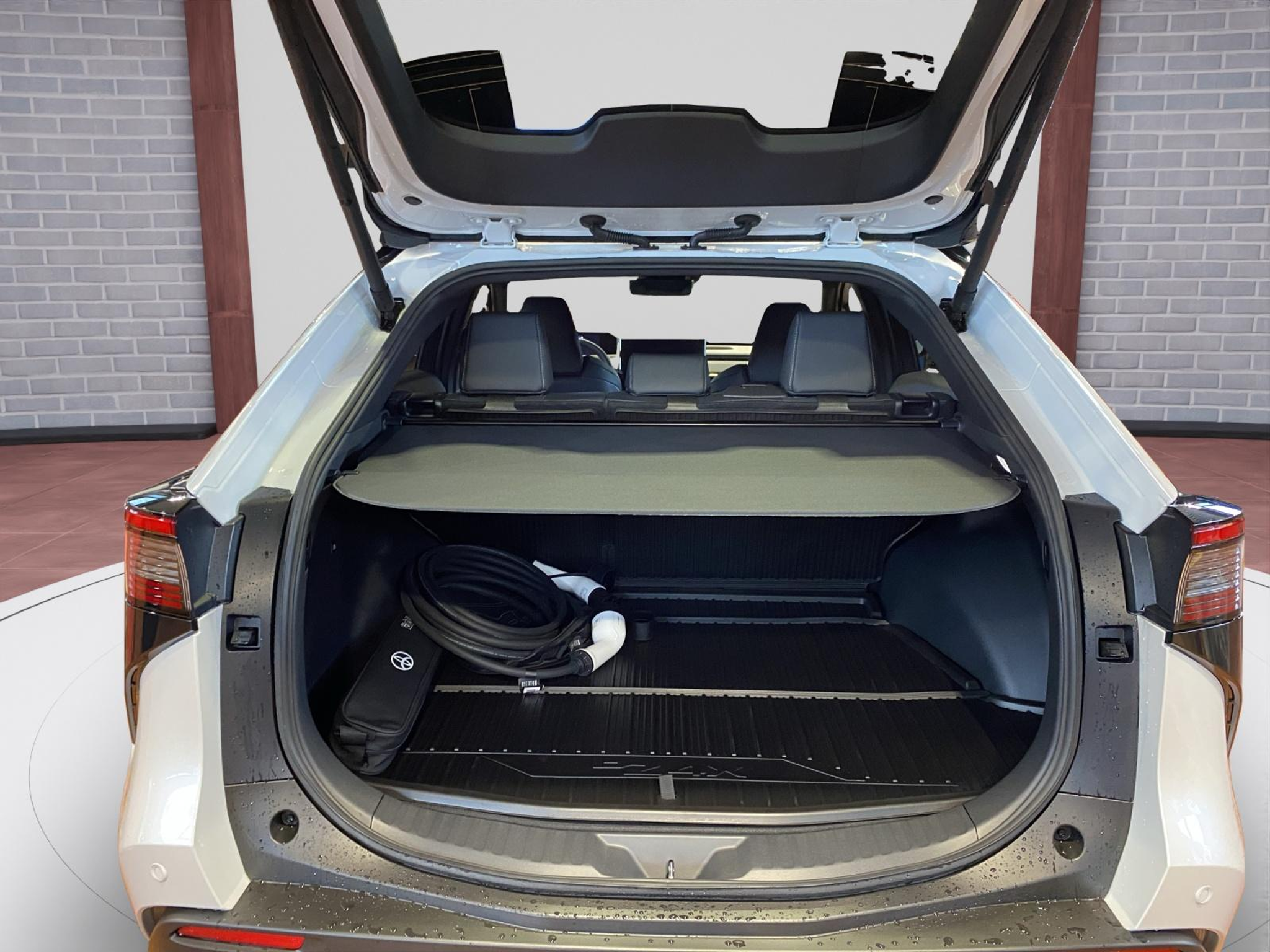 listing desktop thumbnail image 10