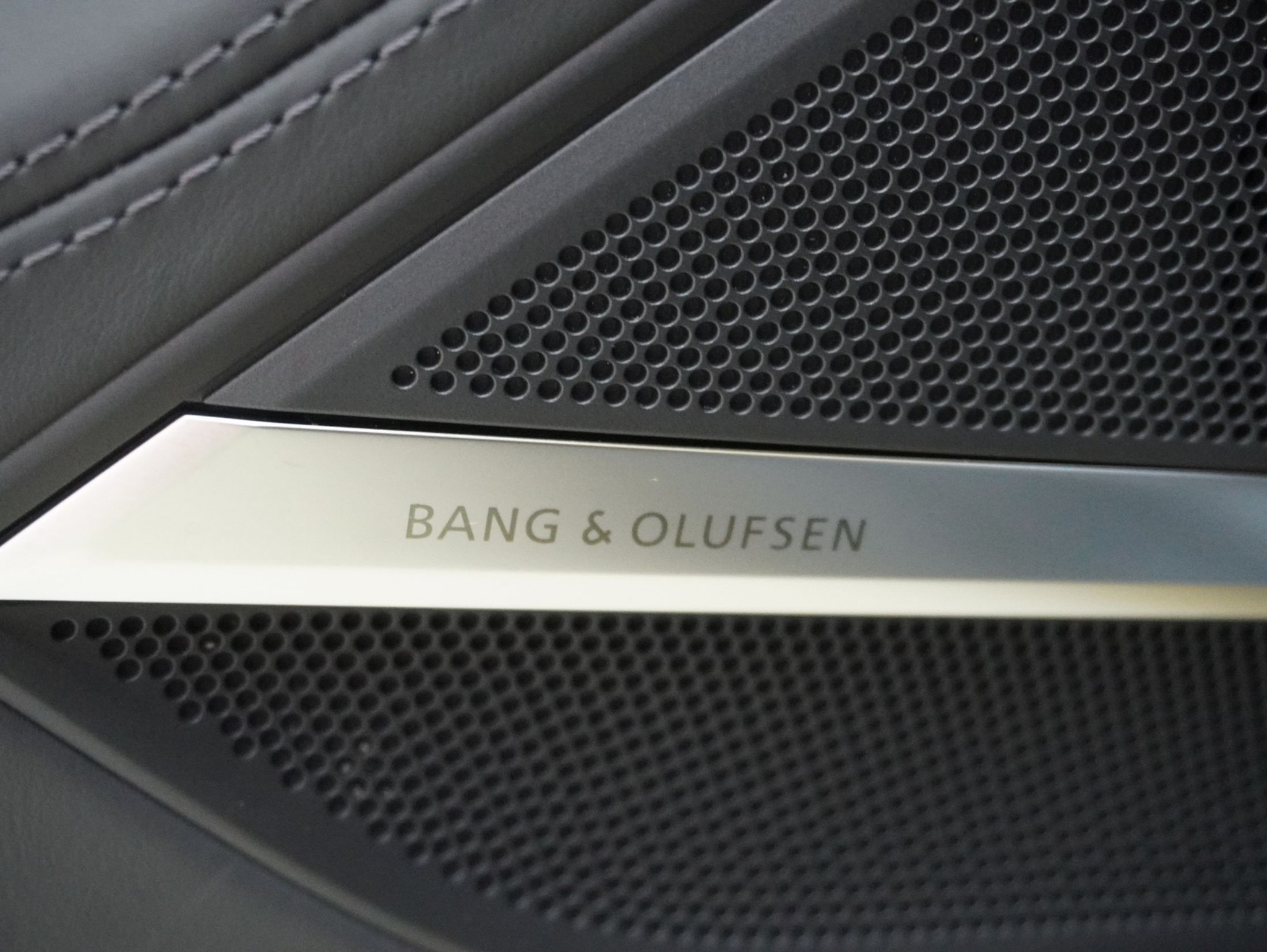 listing desktop thumbnail image 8