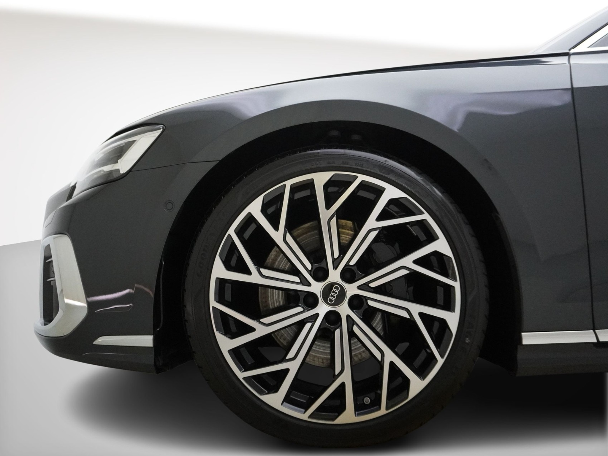 listing desktop thumbnail image 7