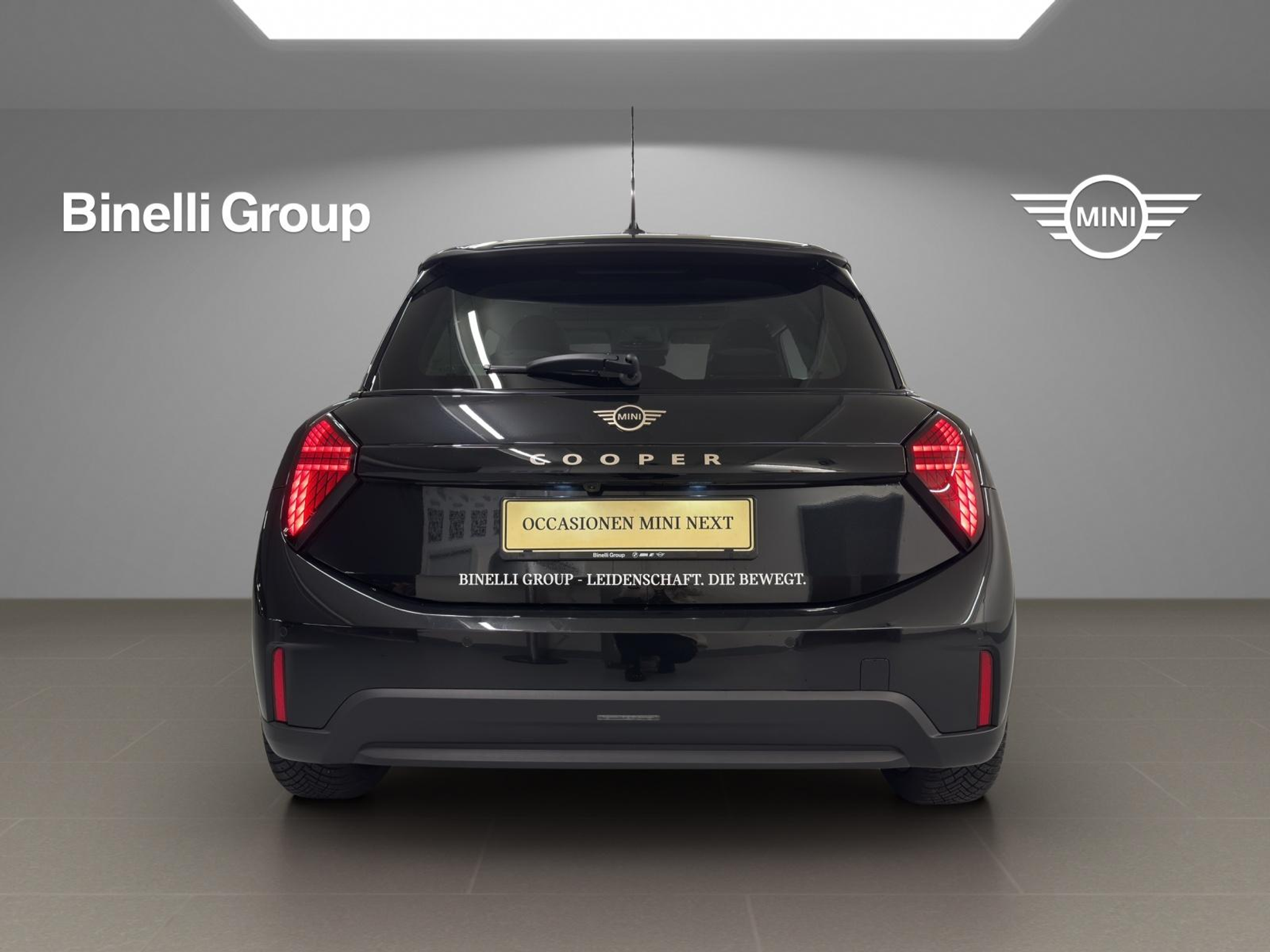 listing desktop thumbnail image 3