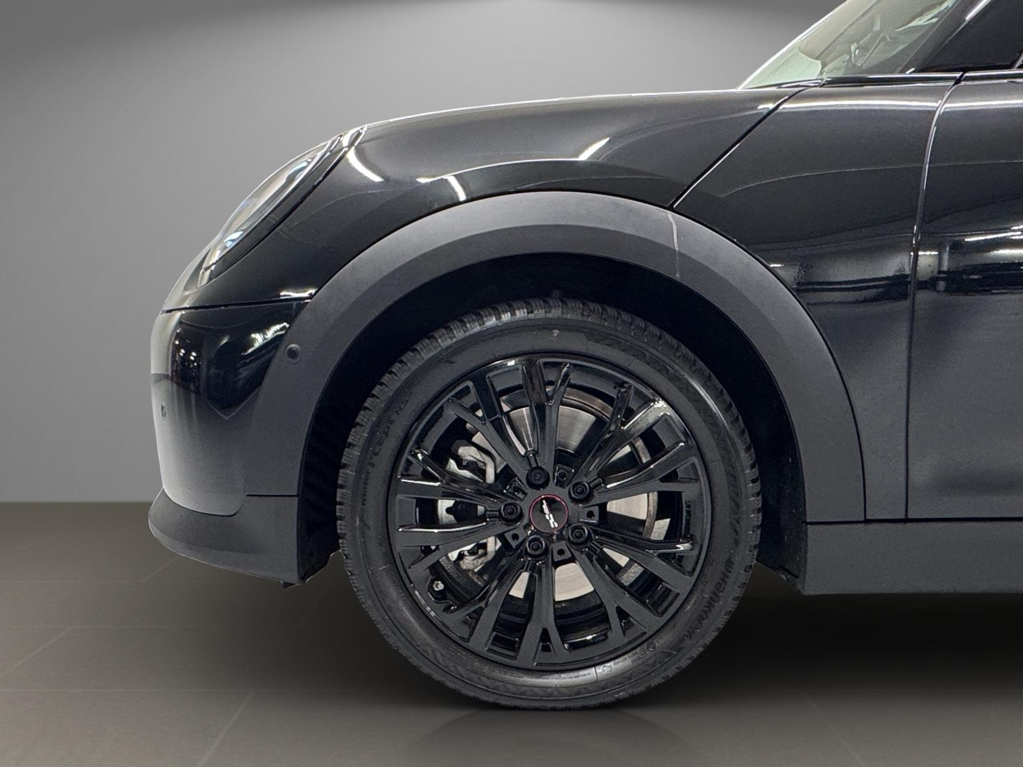 listing desktop thumbnail image 8