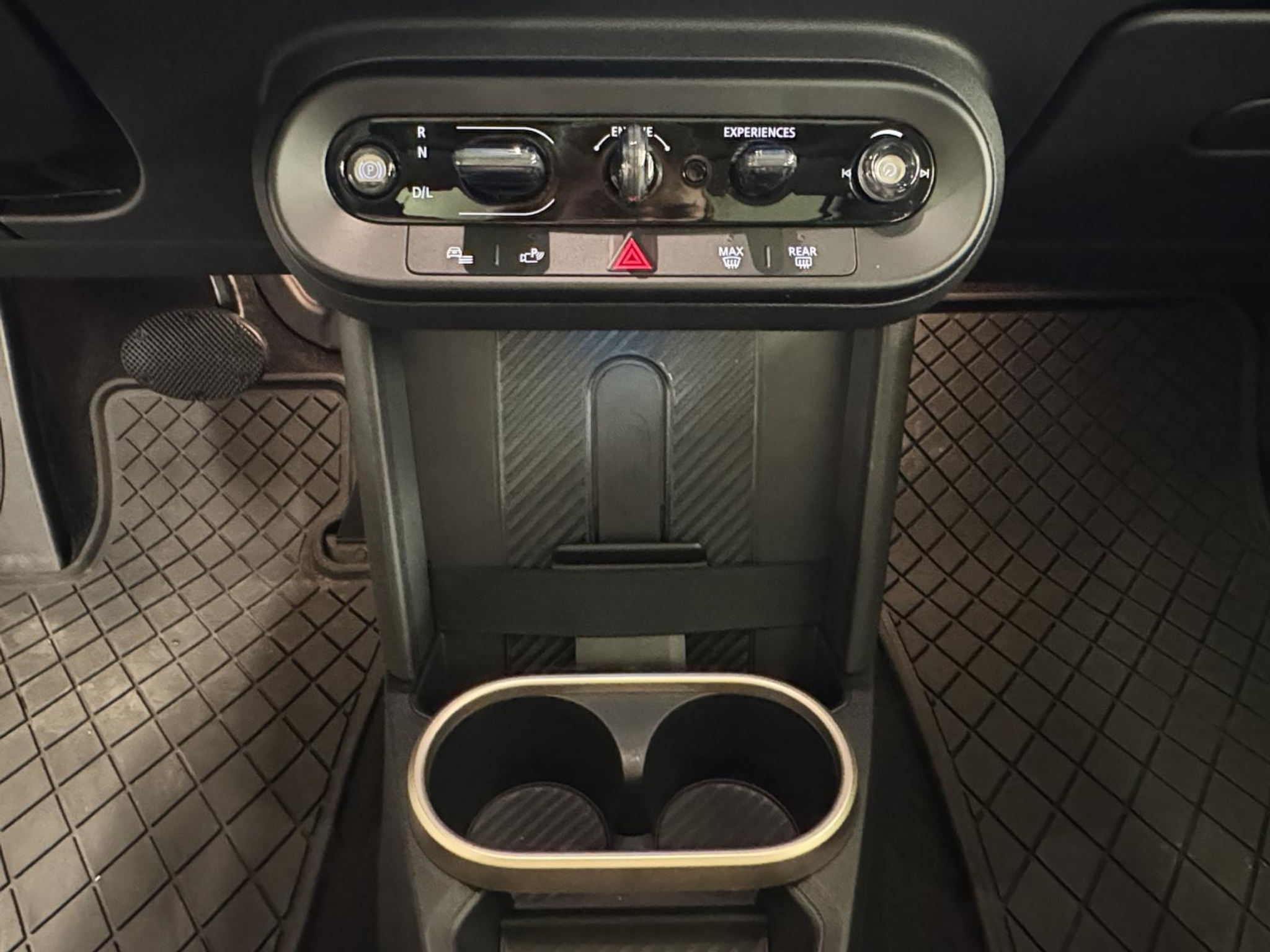 listing desktop thumbnail image 17