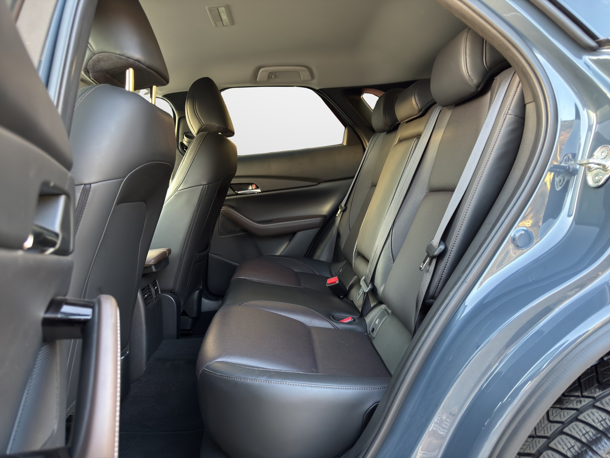 listing desktop thumbnail image 5