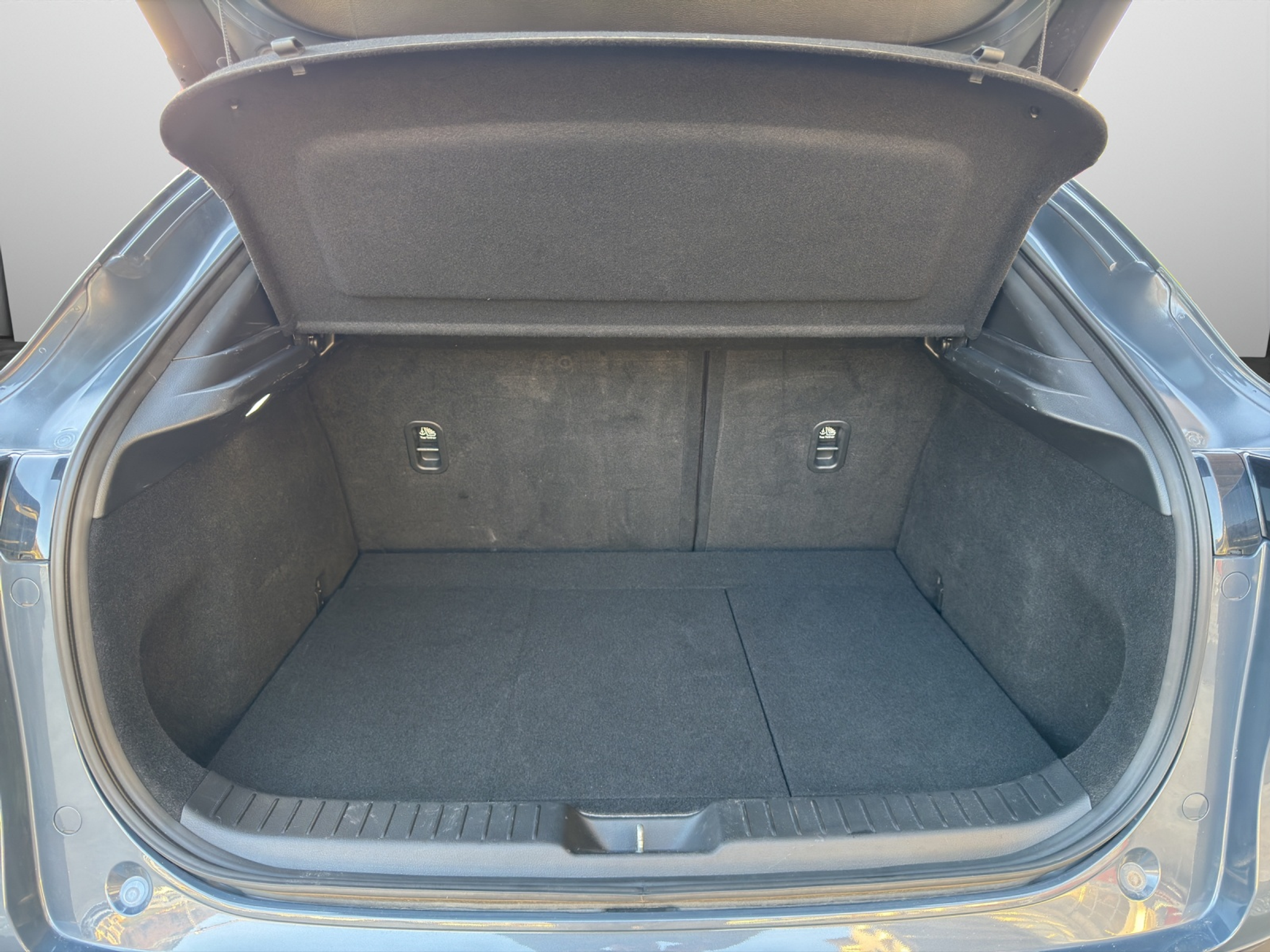 listing desktop thumbnail image 15