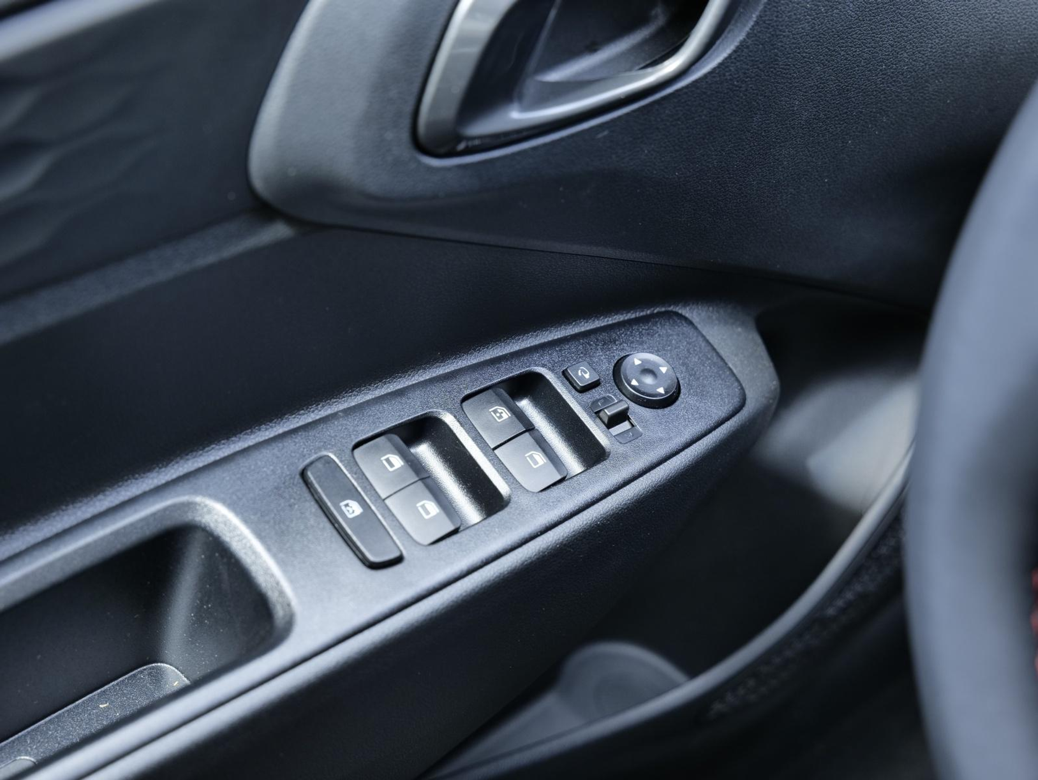 listing desktop thumbnail image 24