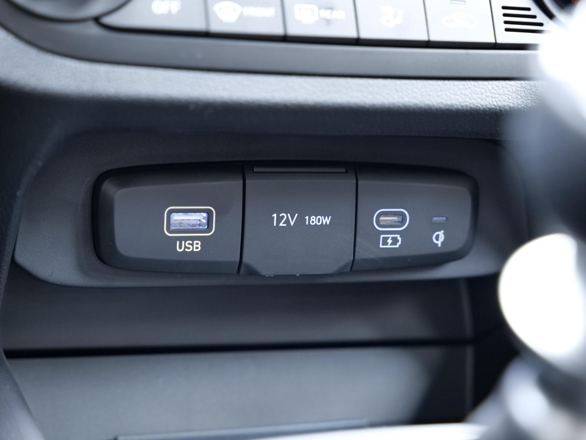 listing desktop thumbnail image 18