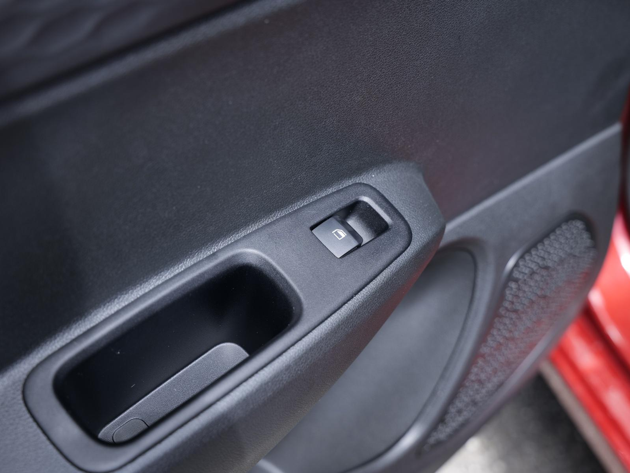 listing desktop thumbnail image 23