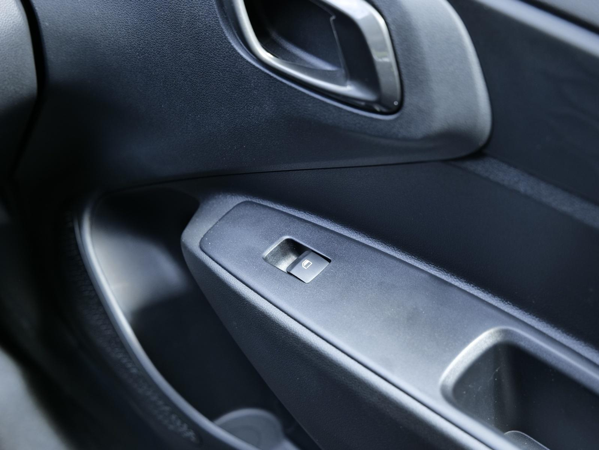 listing desktop thumbnail image 13