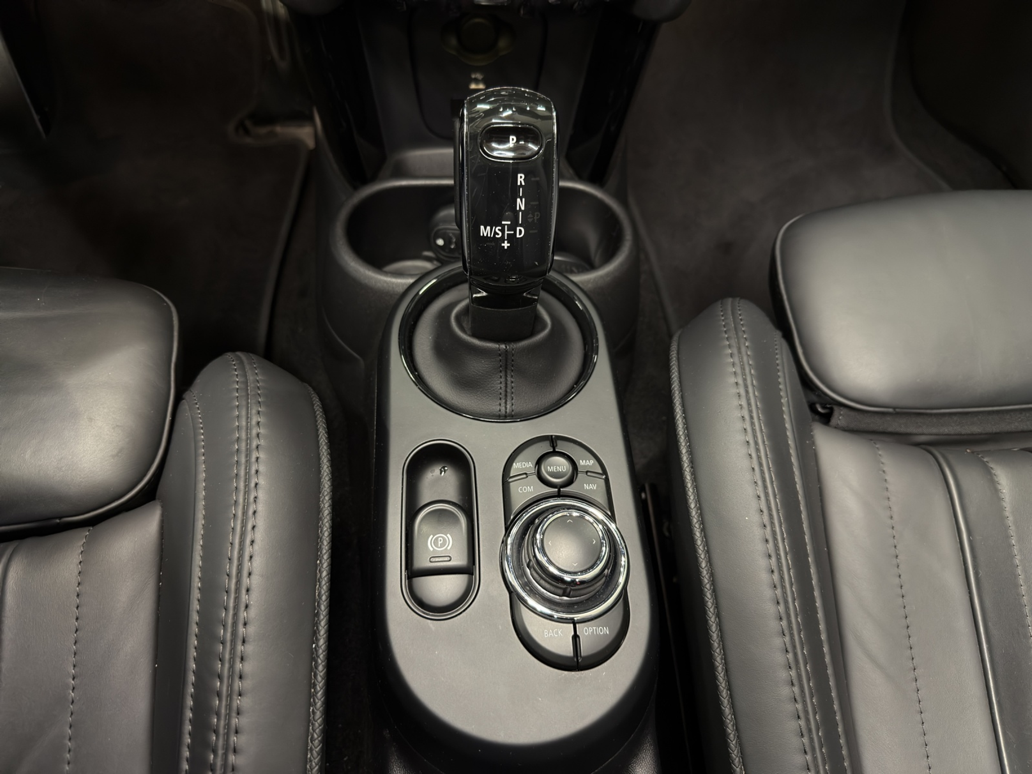 listing desktop thumbnail image 14