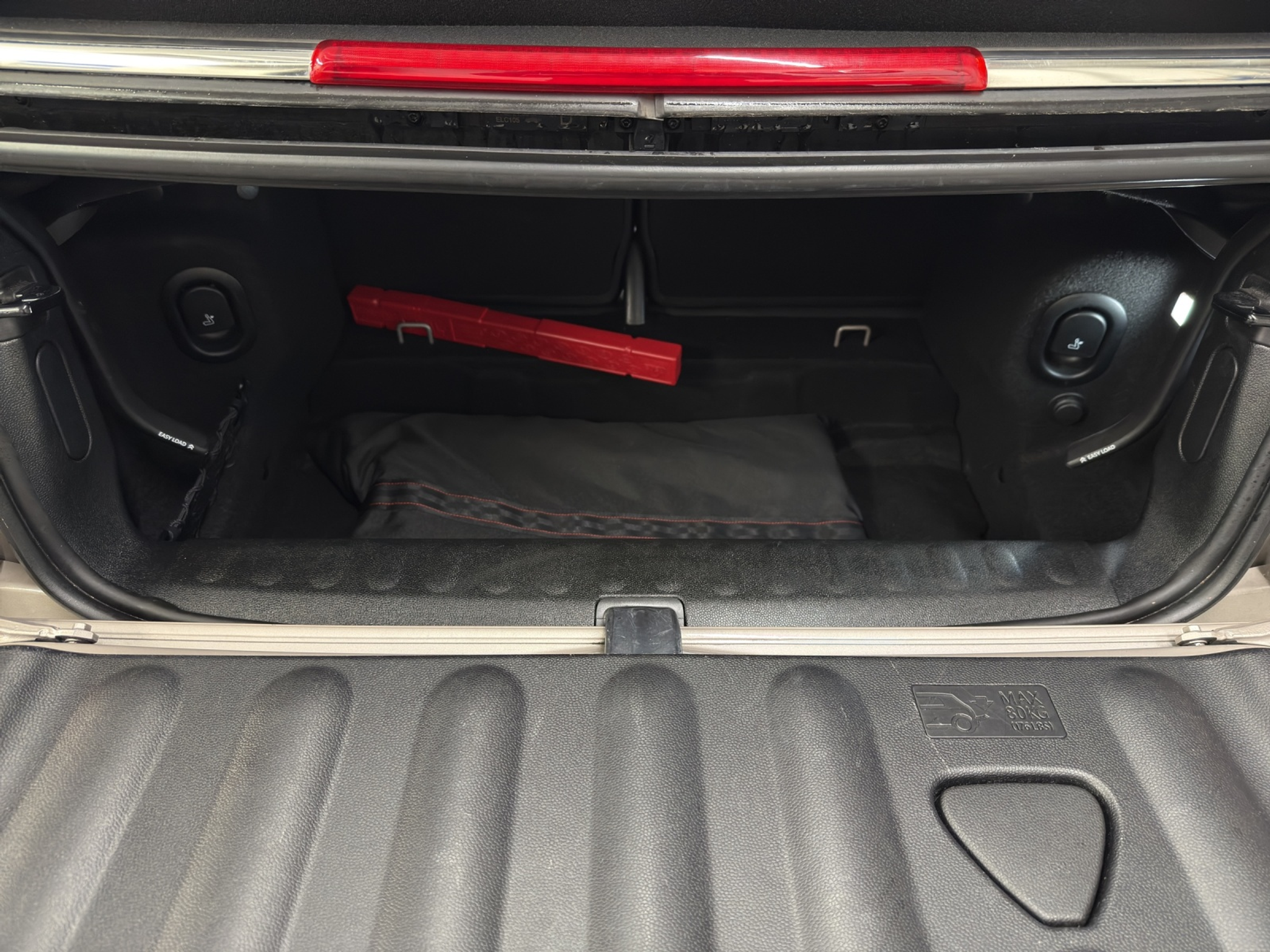 listing desktop thumbnail image 17