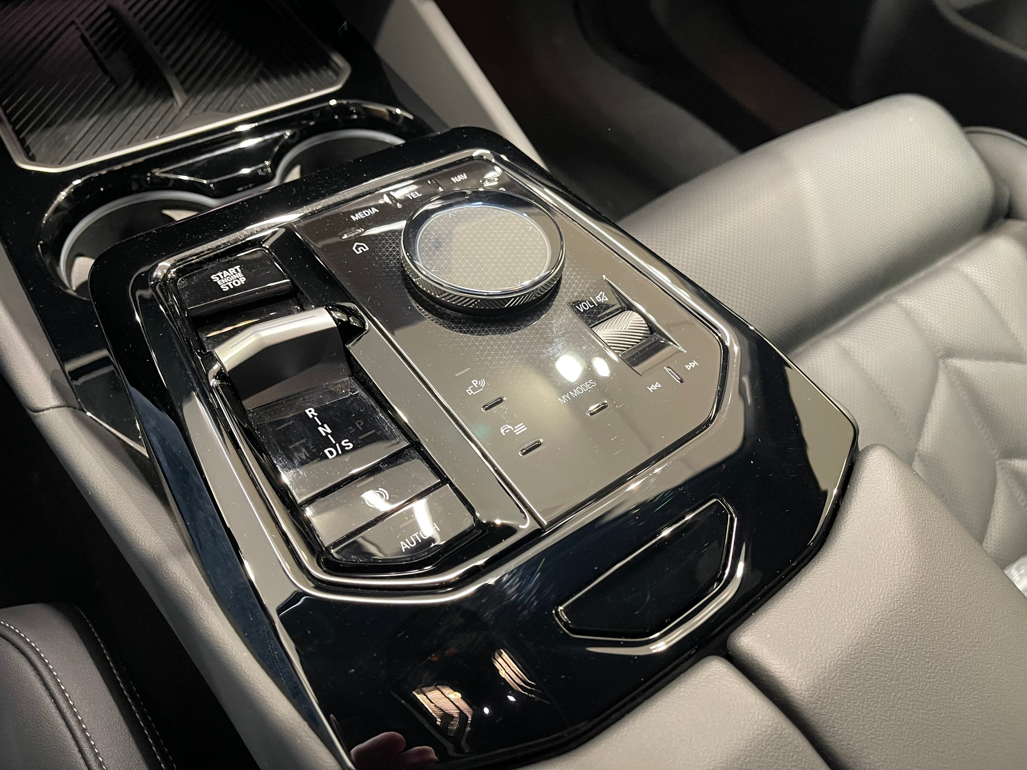 listing desktop thumbnail image 21