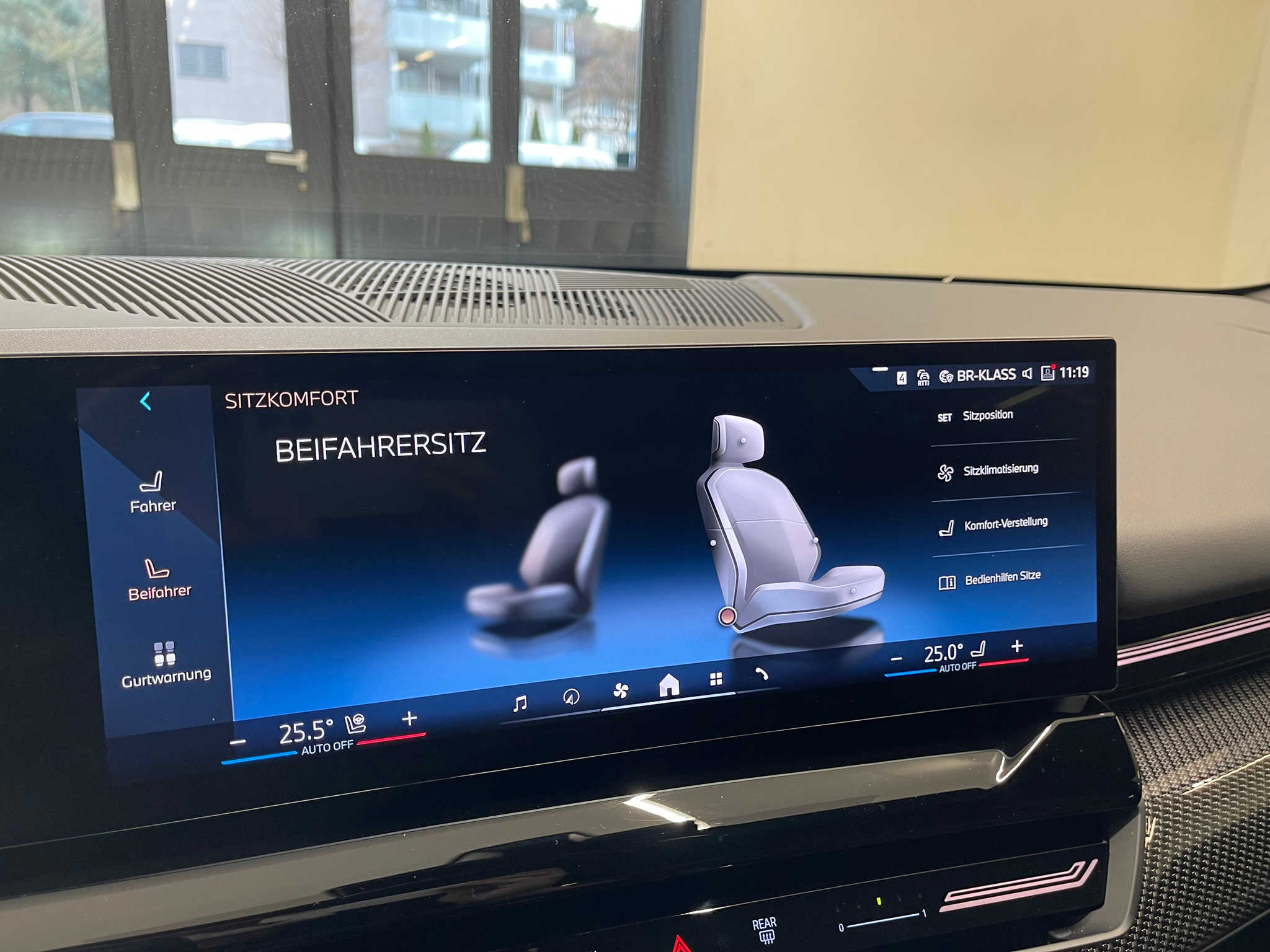 listing desktop thumbnail image 23