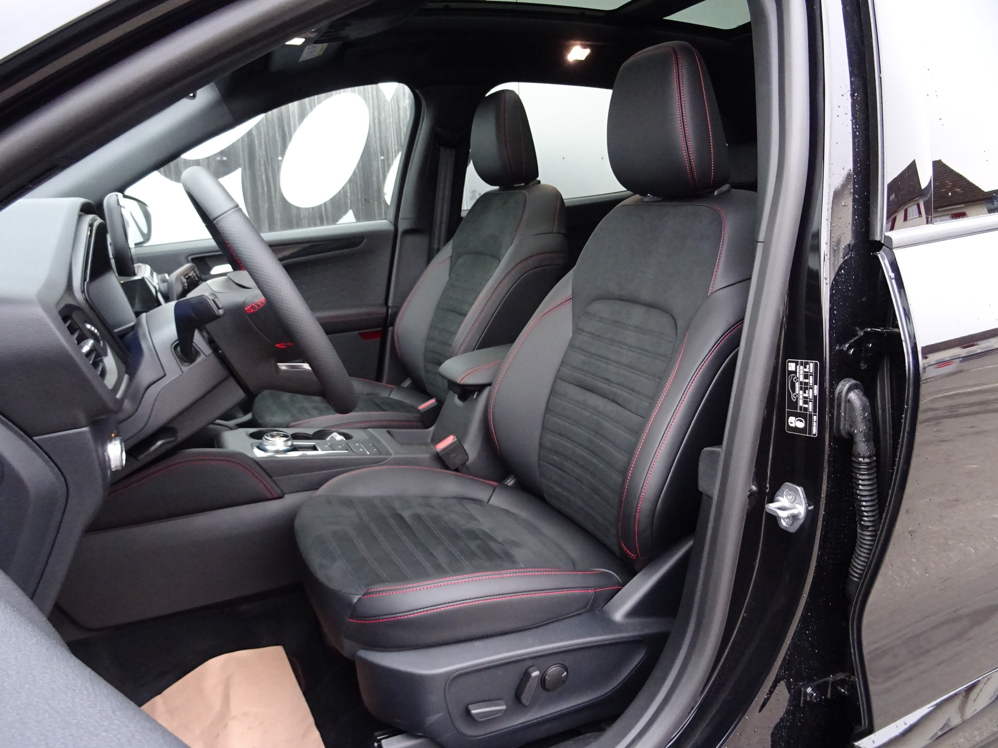 listing desktop thumbnail image 12