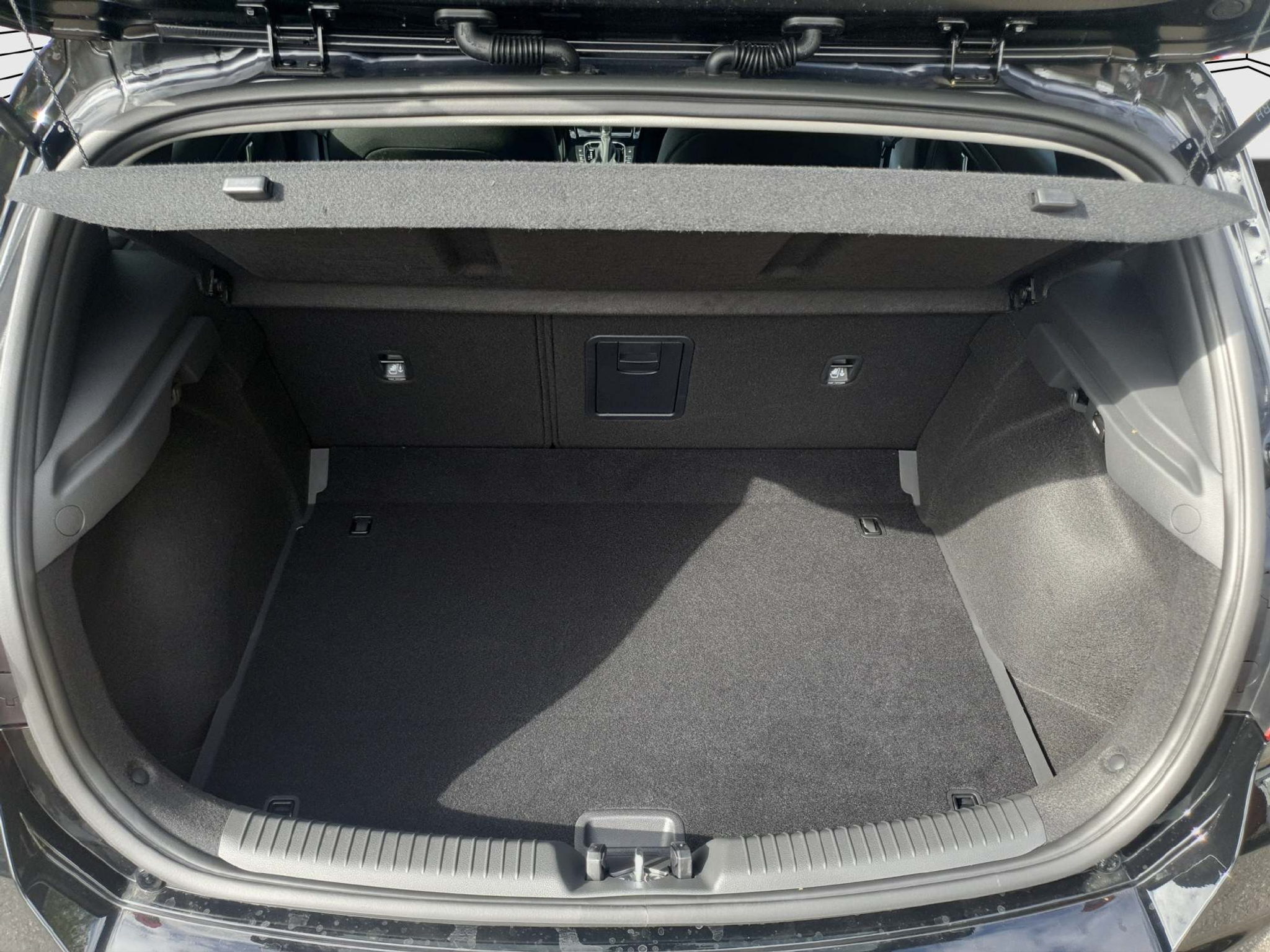 listing desktop thumbnail image 12