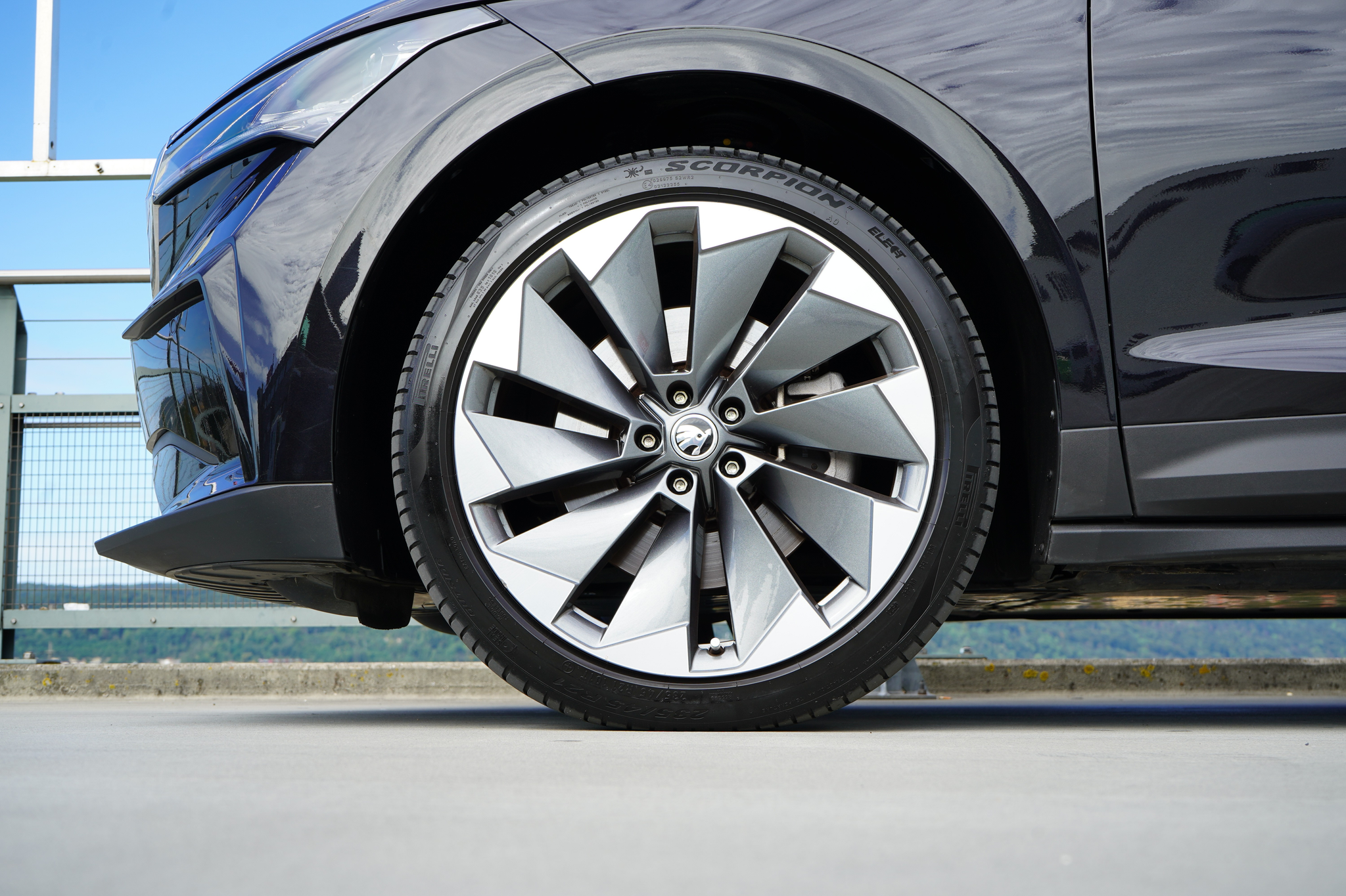 listing desktop thumbnail image 13