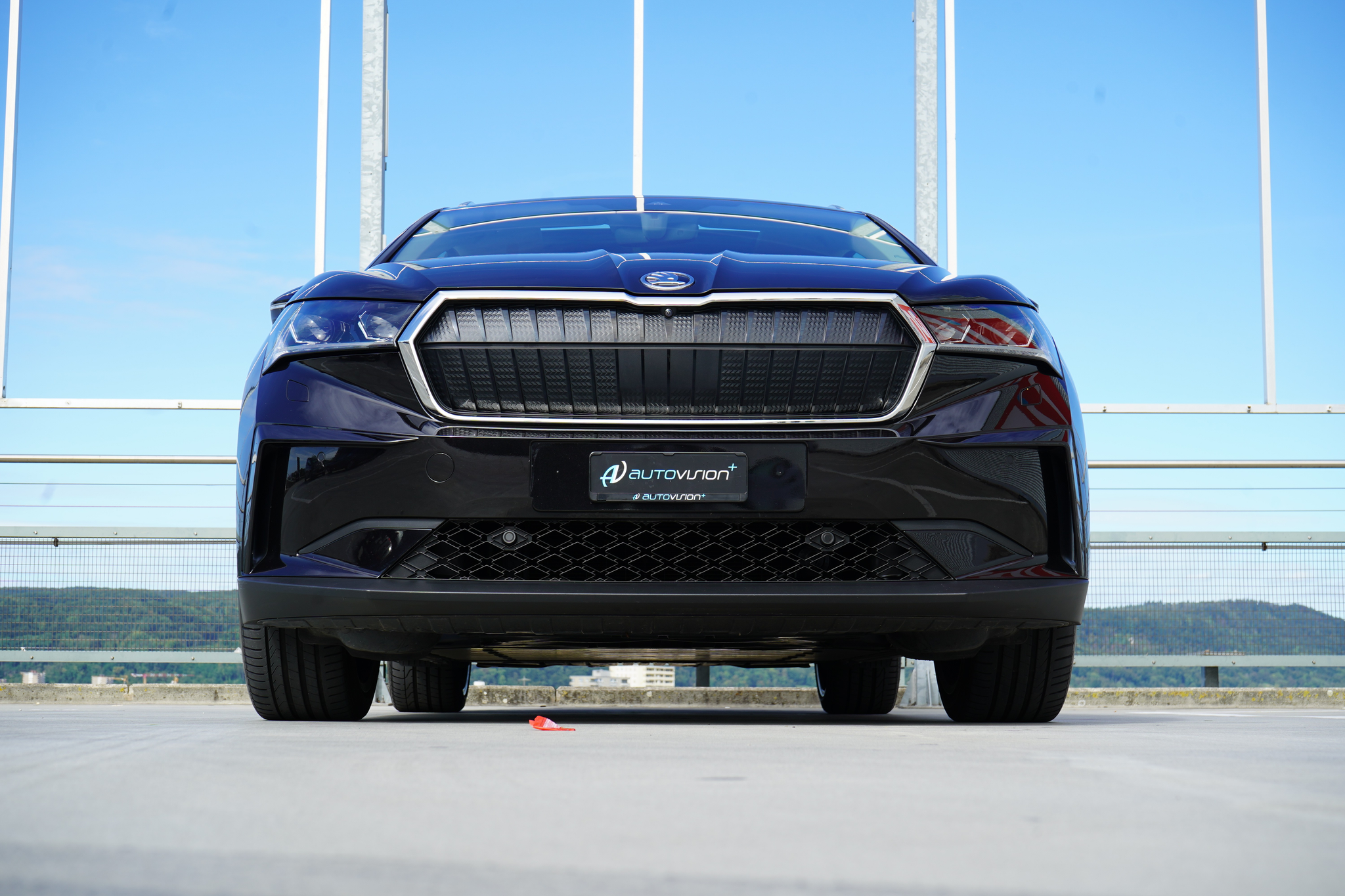 listing desktop thumbnail image 16