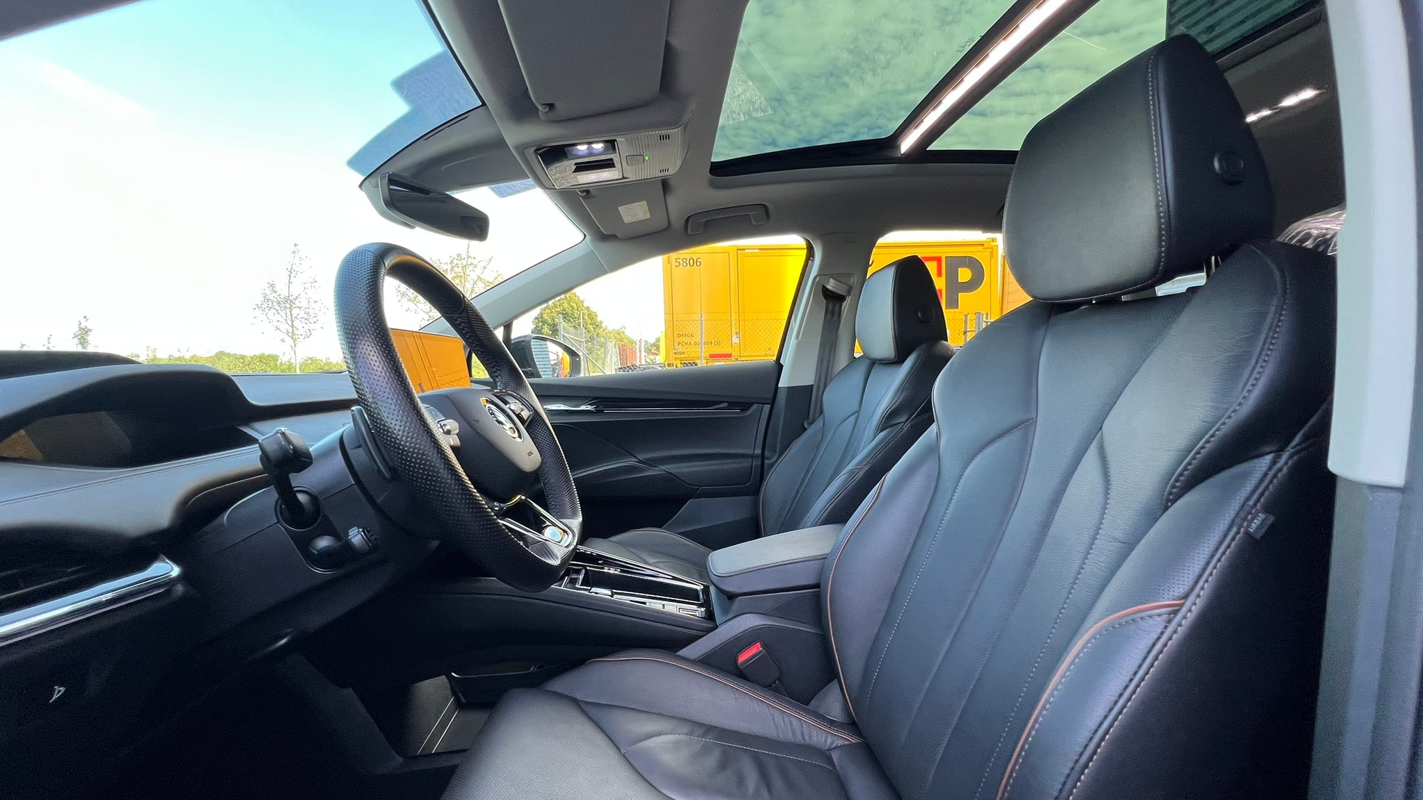 listing desktop thumbnail image 26