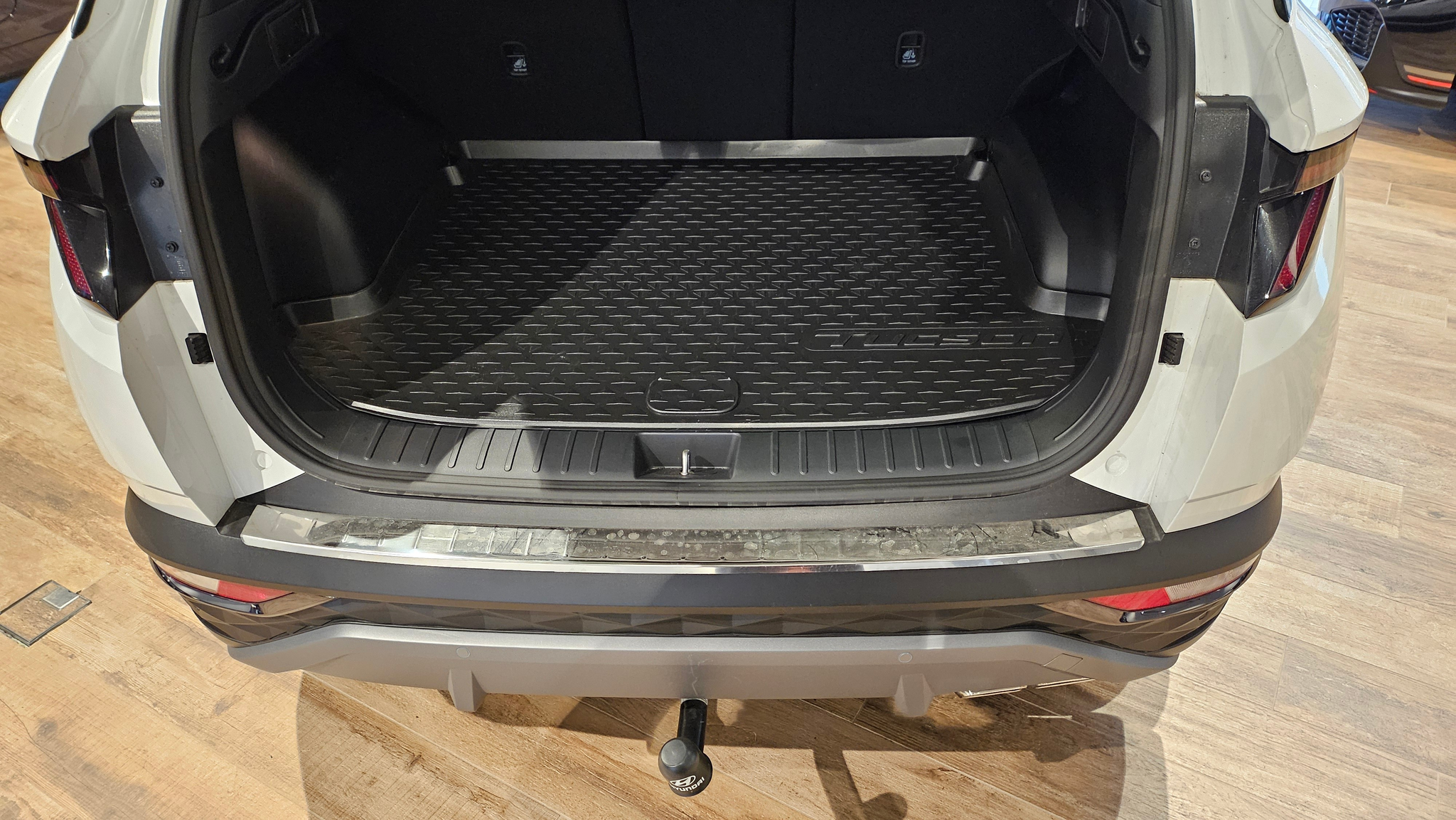 listing desktop thumbnail image 19