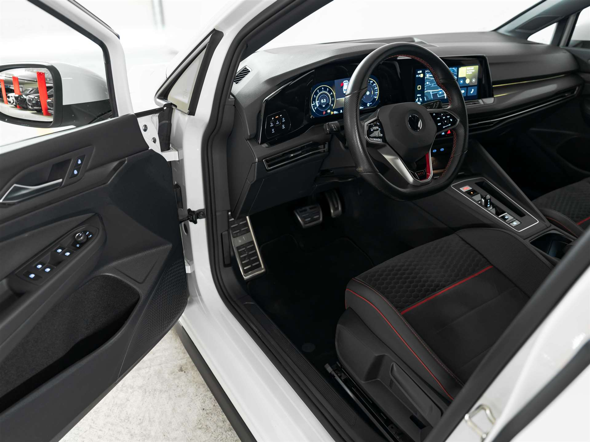 listing desktop thumbnail image 8