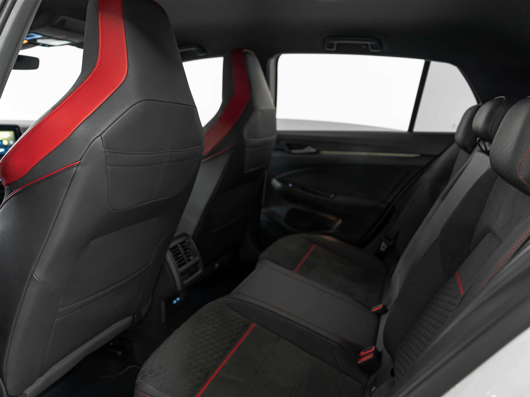 listing desktop thumbnail image 12