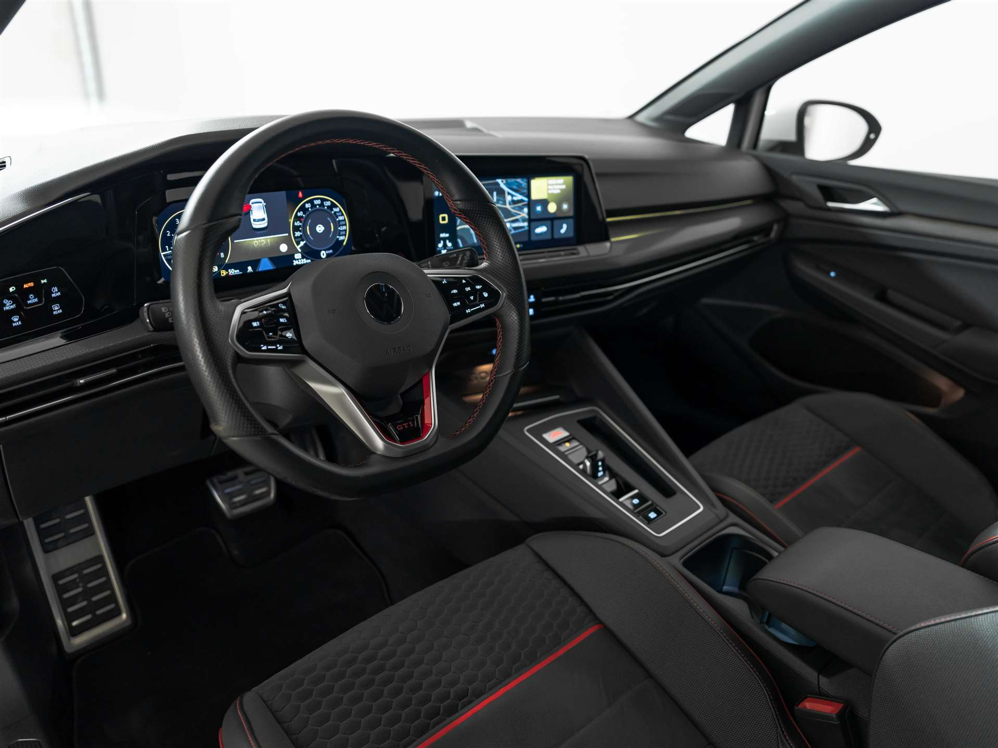 listing desktop thumbnail image 9