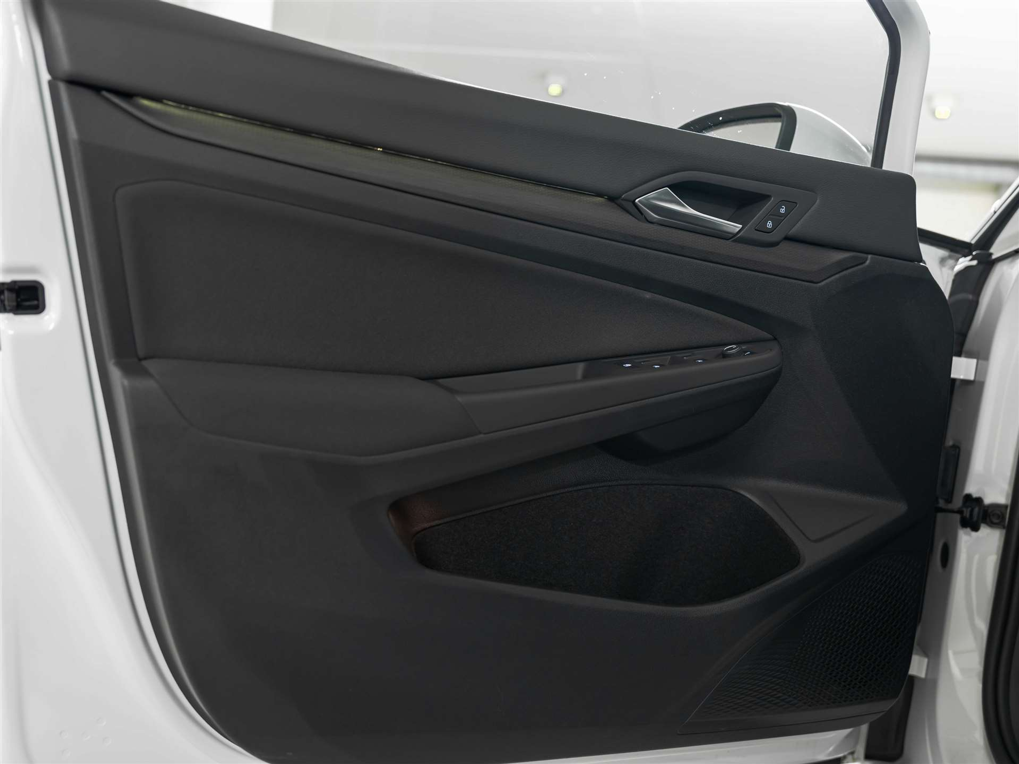 listing desktop thumbnail image 22