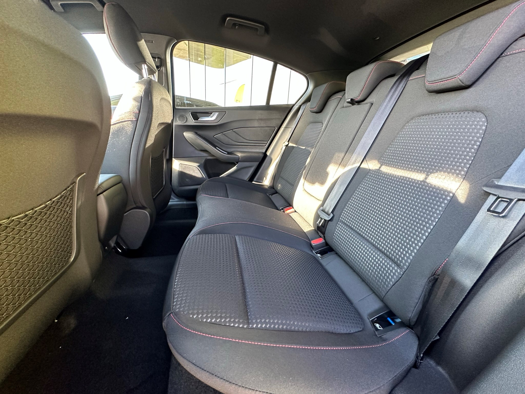 listing desktop thumbnail image 7