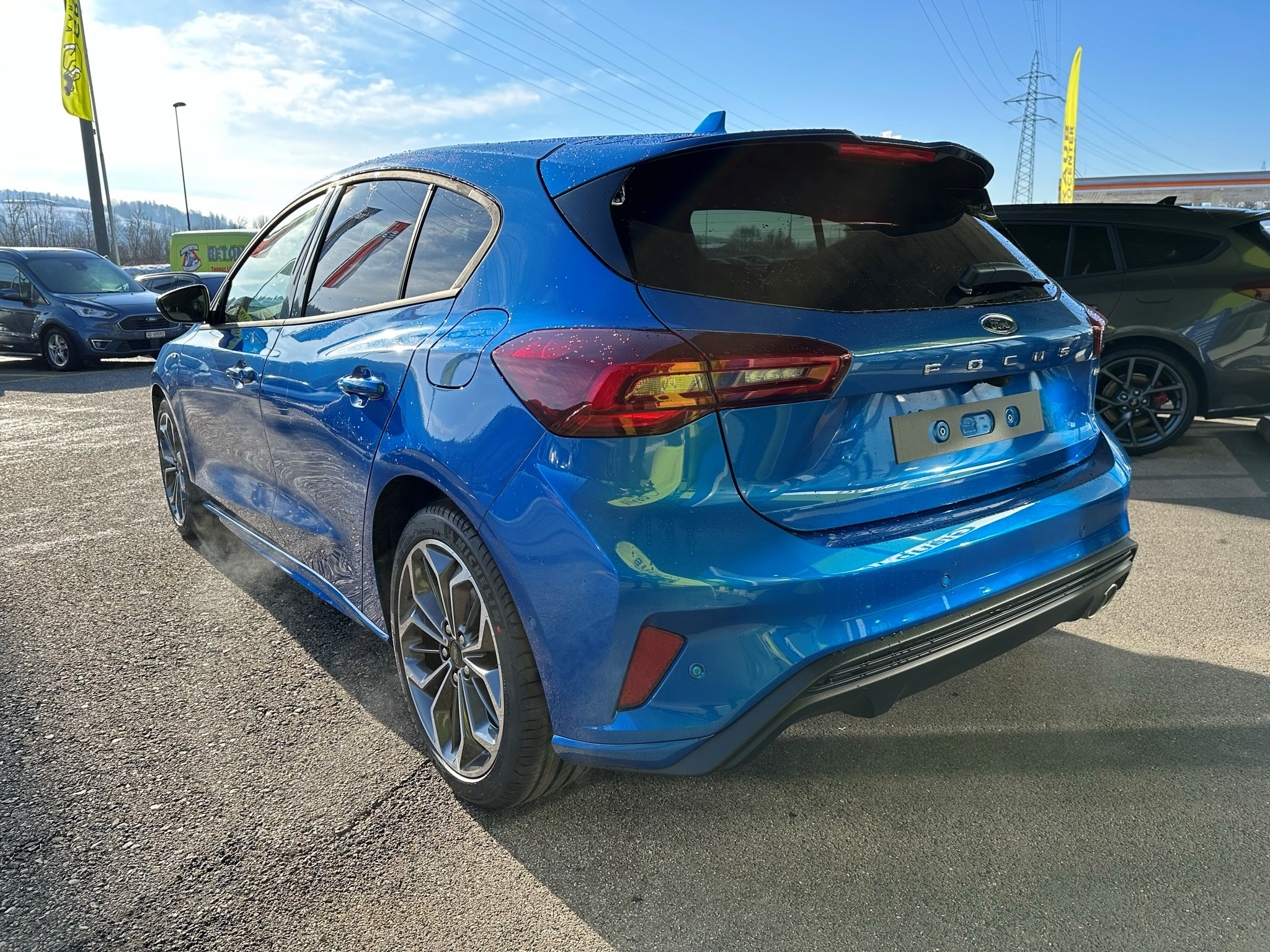 listing desktop thumbnail image 4