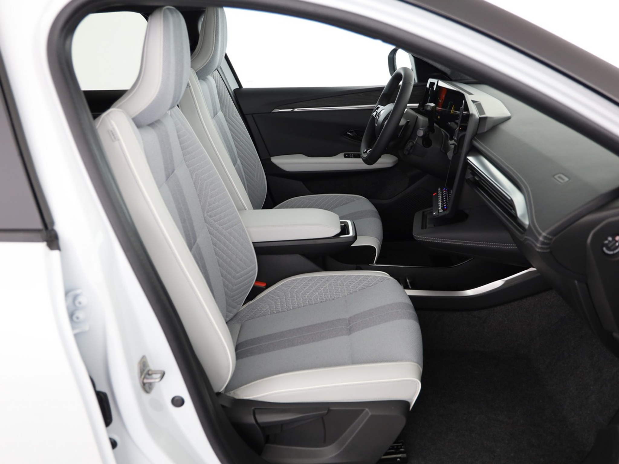 listing desktop thumbnail image 7