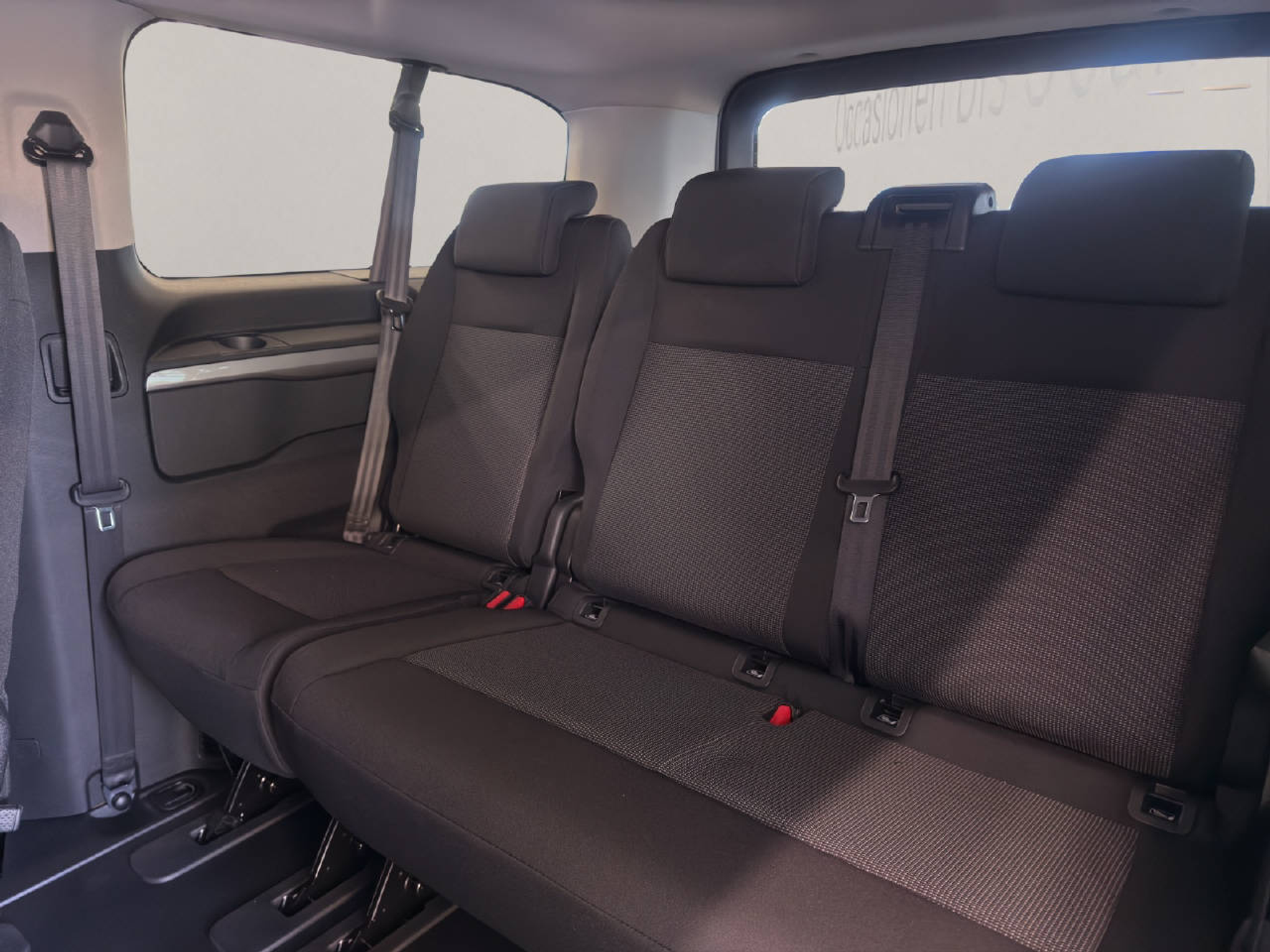 listing desktop thumbnail image 7