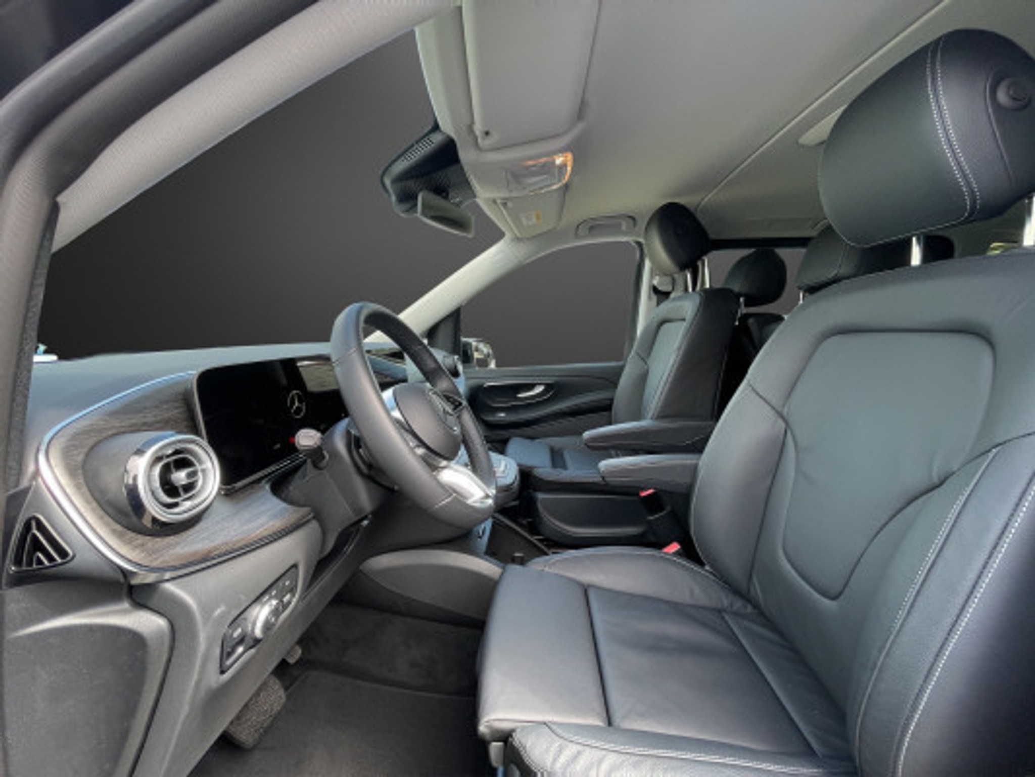 listing desktop thumbnail image 8