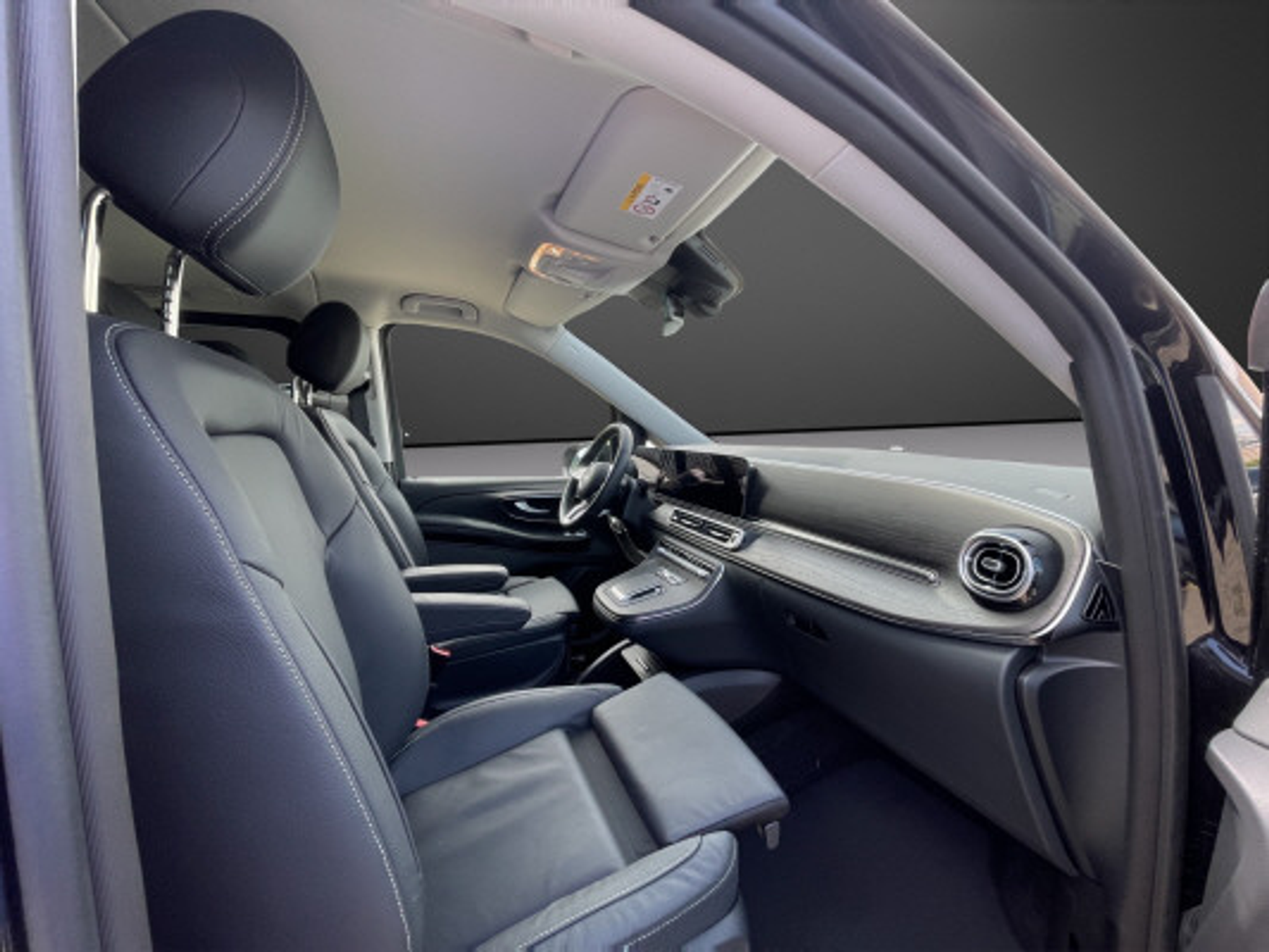 listing desktop thumbnail image 11