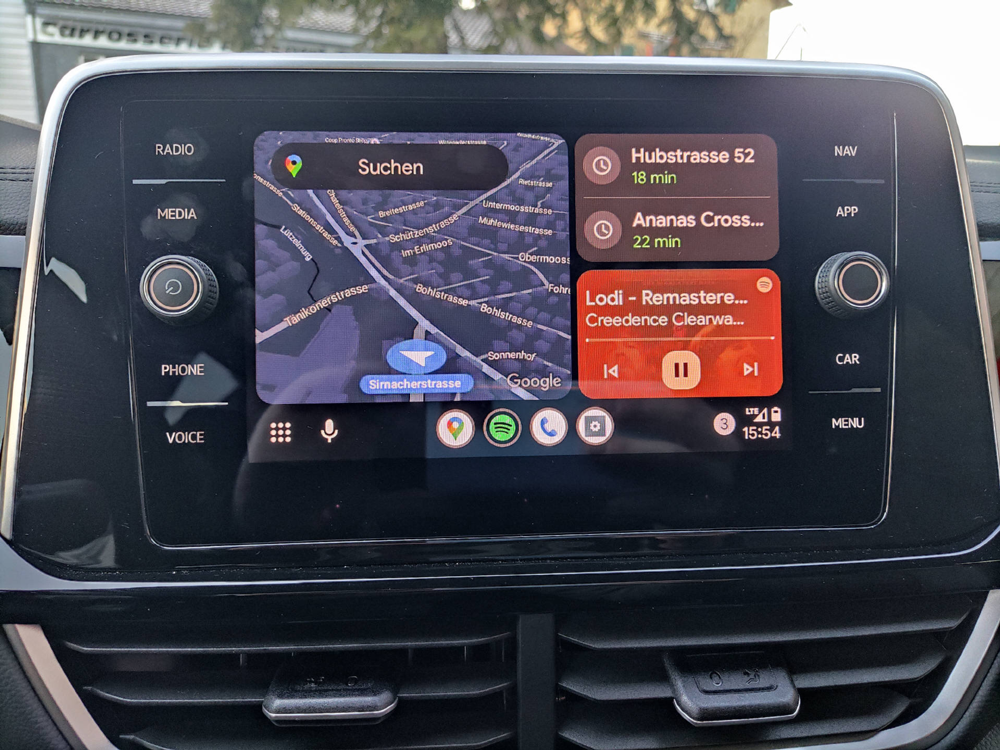 listing desktop thumbnail image 11