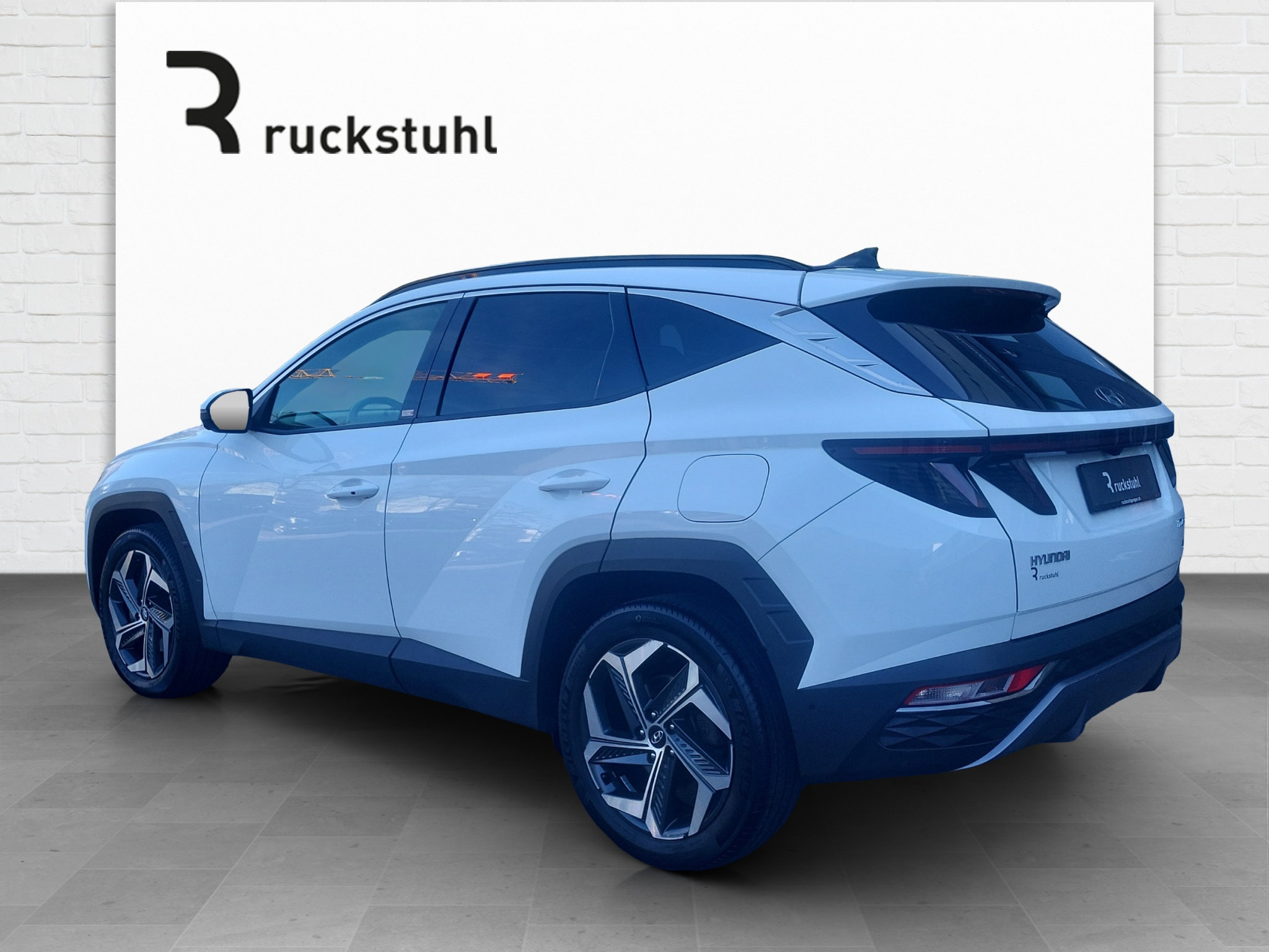 listing desktop thumbnail image 3