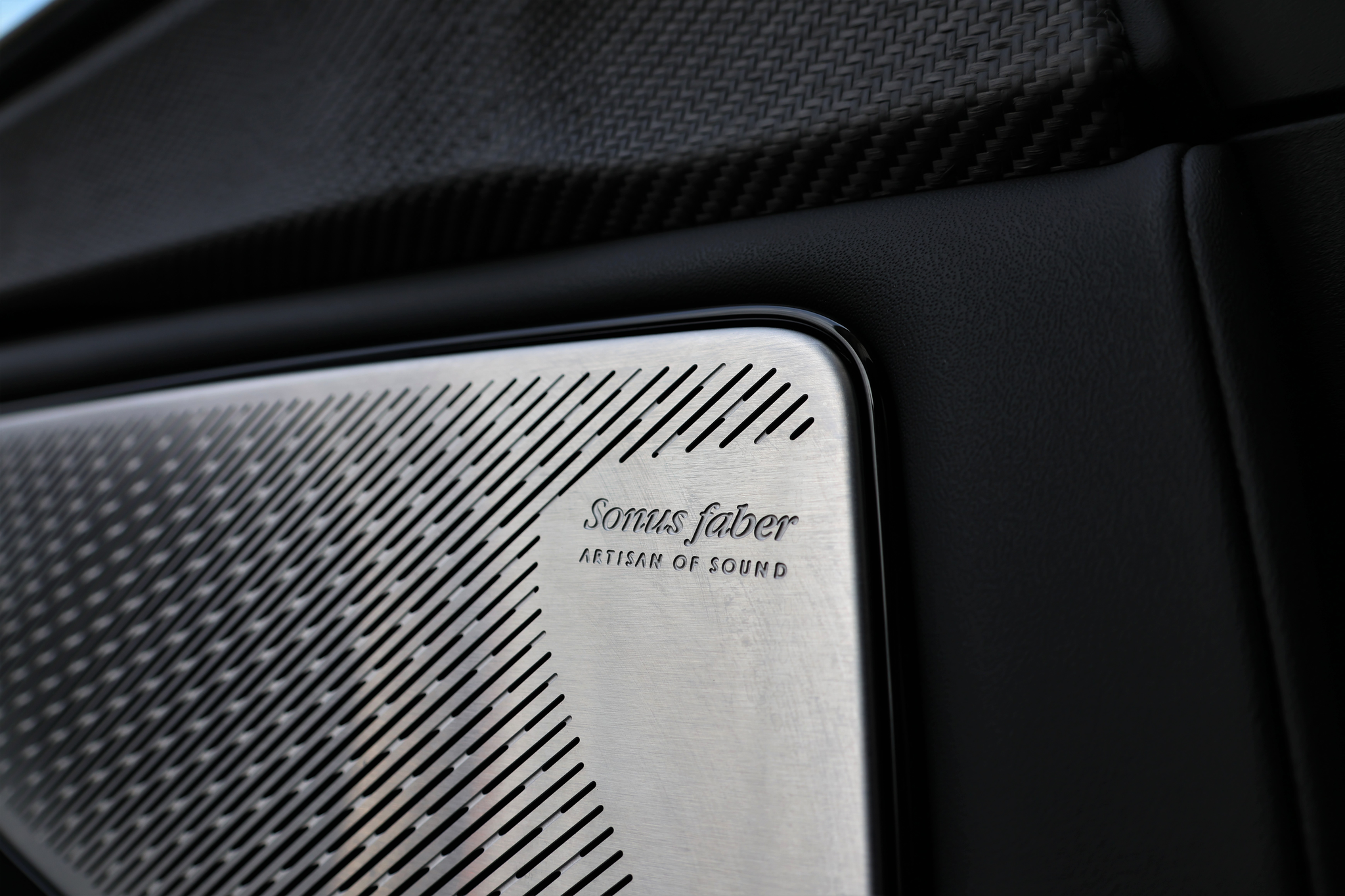 listing desktop thumbnail image 17