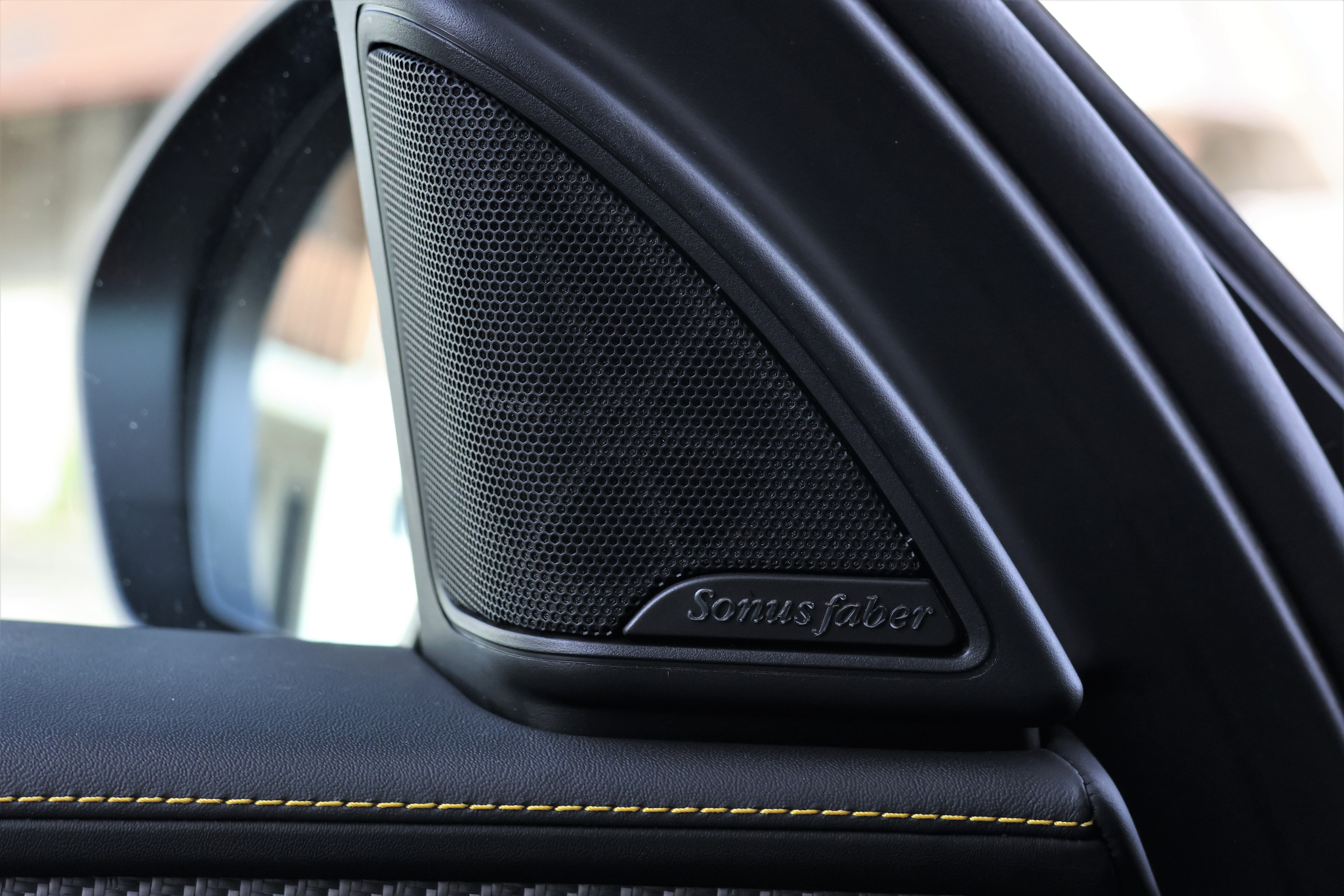 listing desktop thumbnail image 20