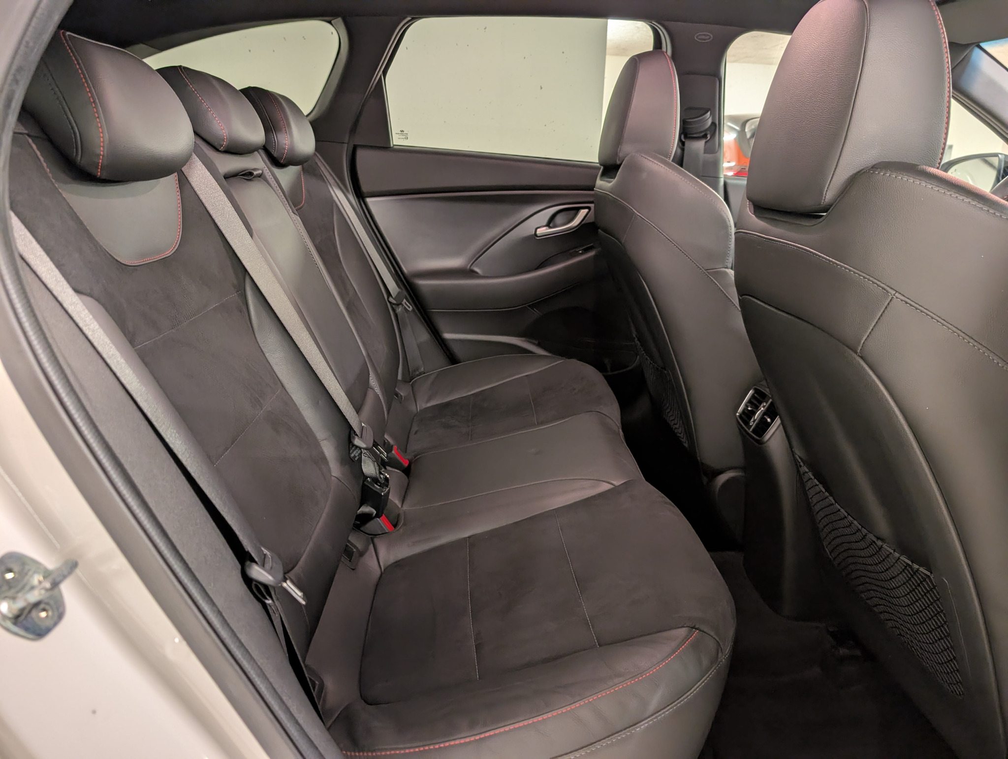 listing desktop thumbnail image 11