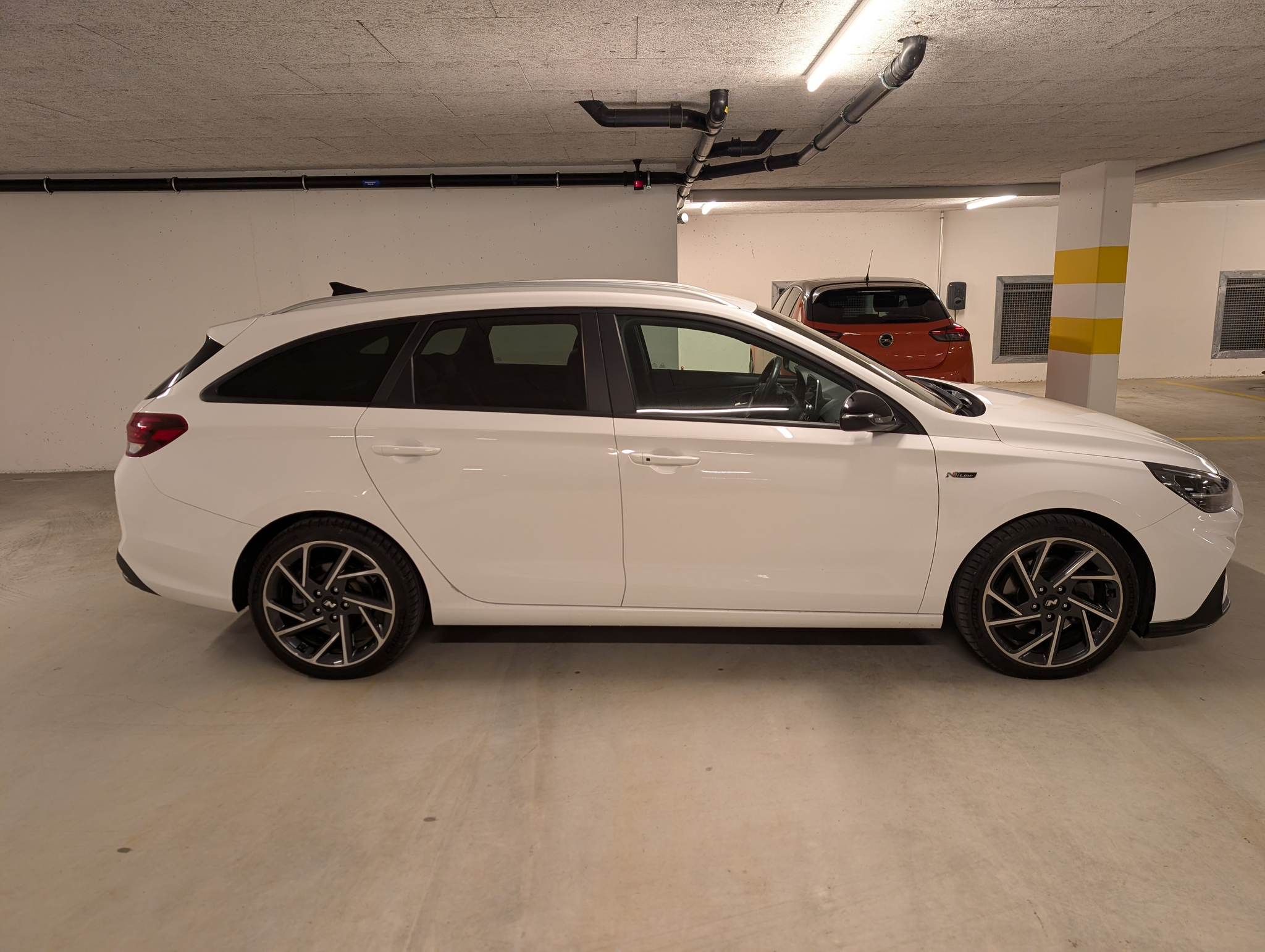 listing desktop thumbnail image 5