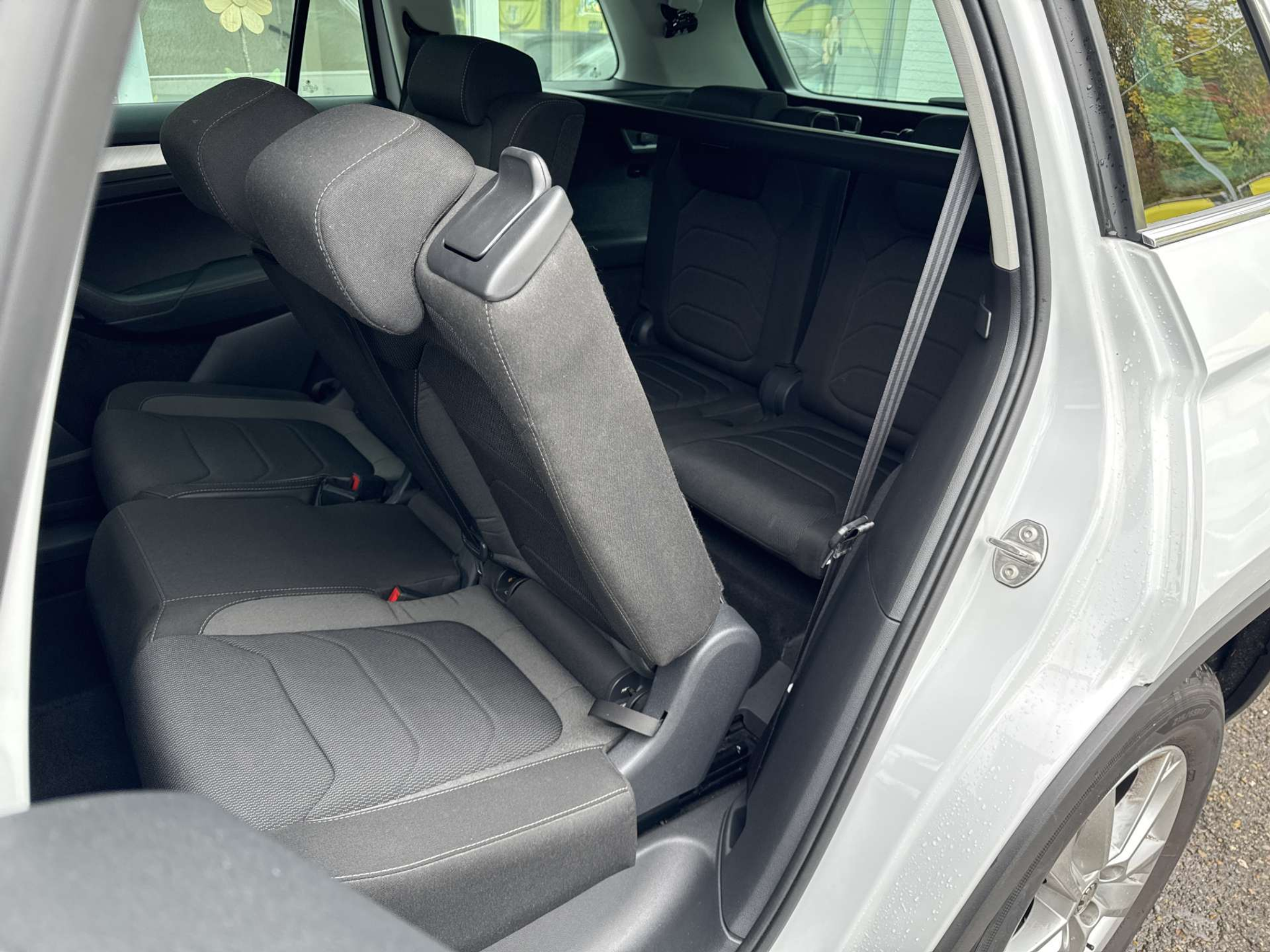 listing desktop thumbnail image 7