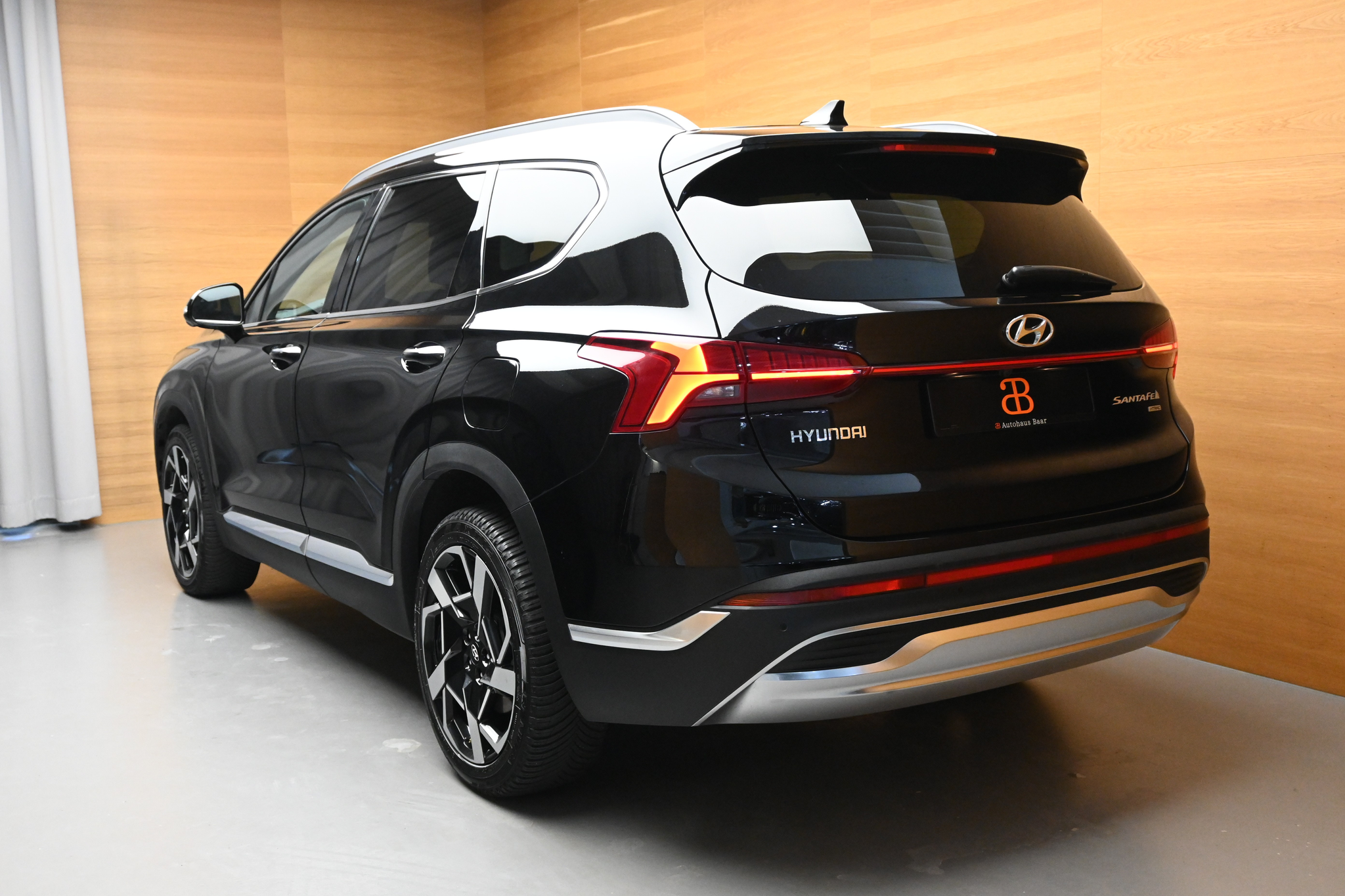 listing desktop thumbnail image 4