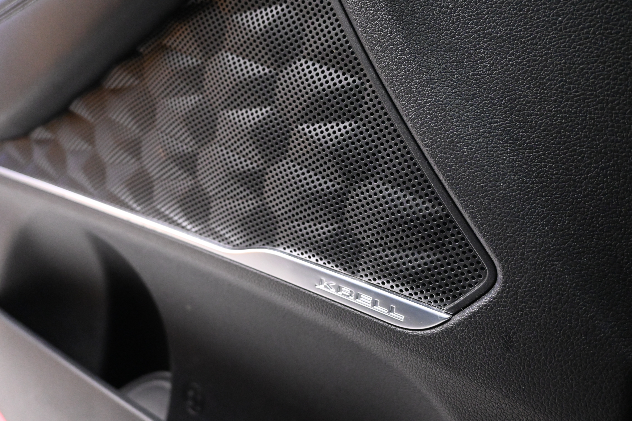 listing desktop thumbnail image 15