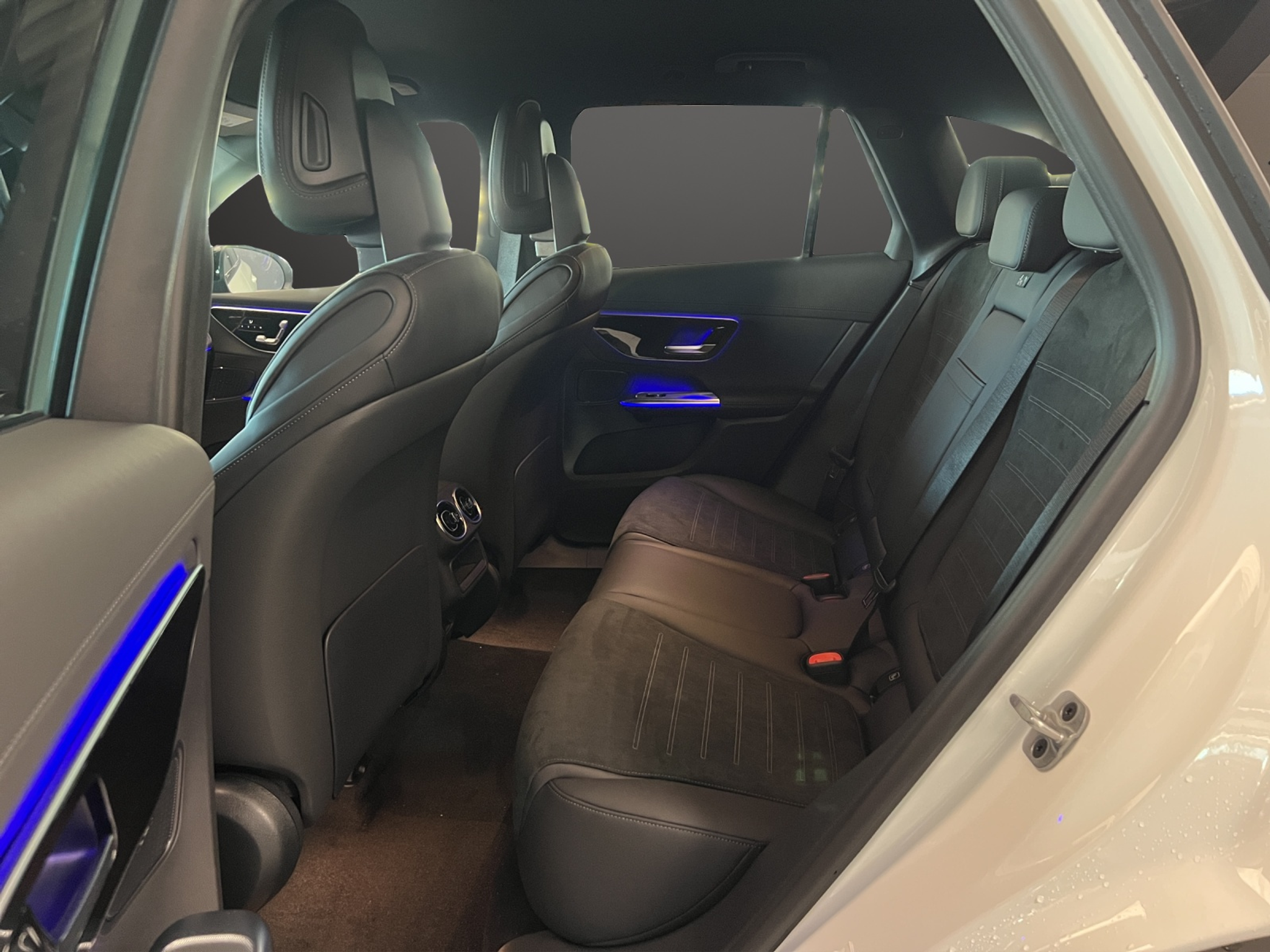 listing desktop thumbnail image 11