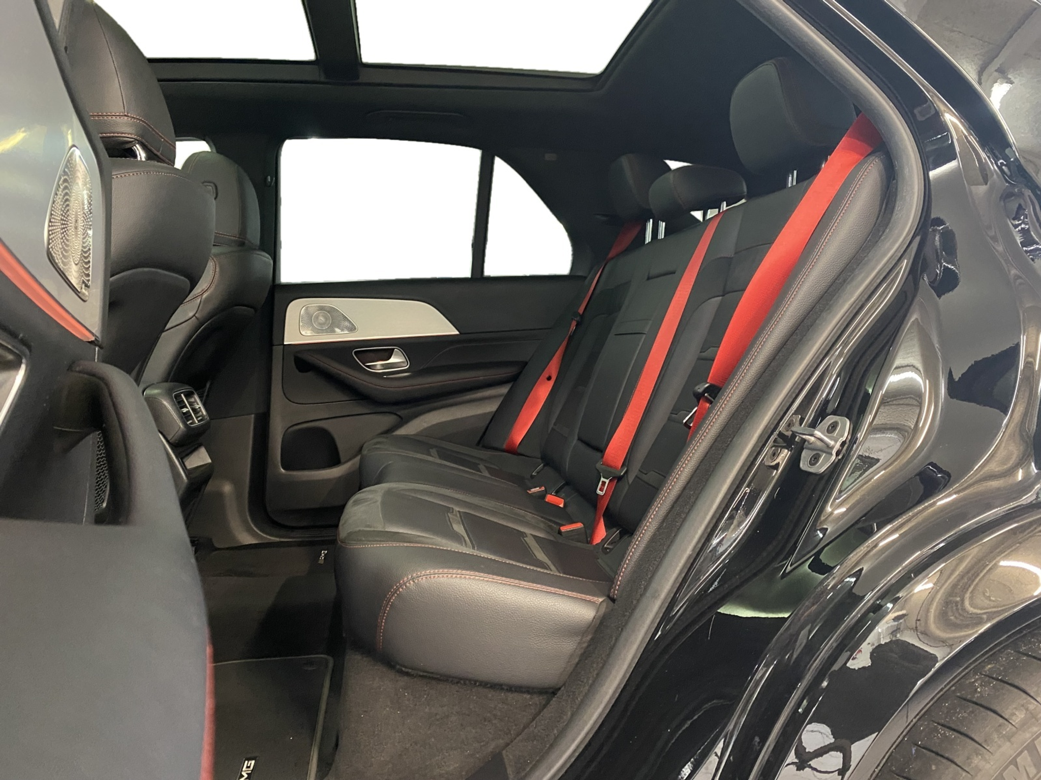 listing desktop thumbnail image 7