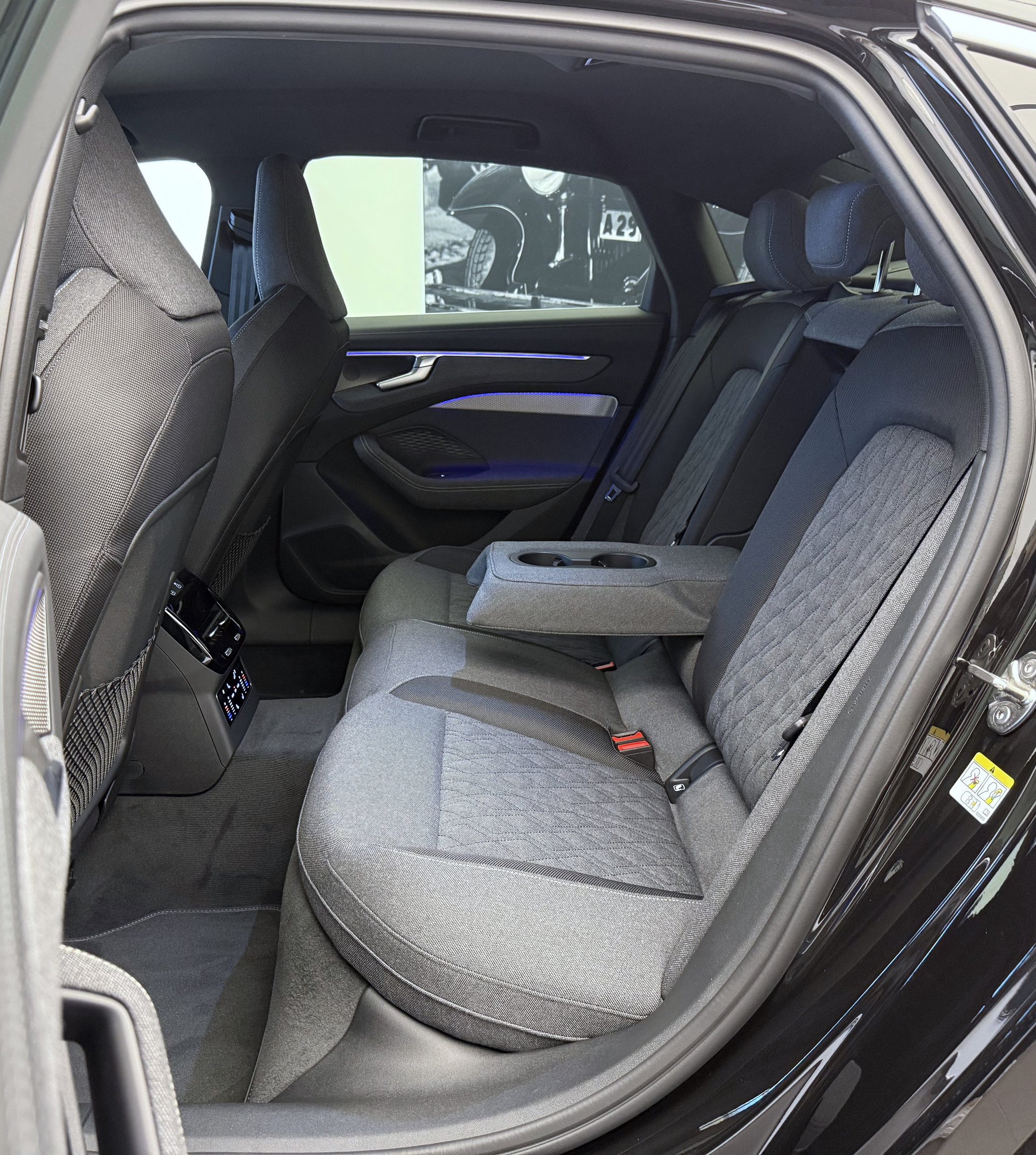 listing desktop thumbnail image 17