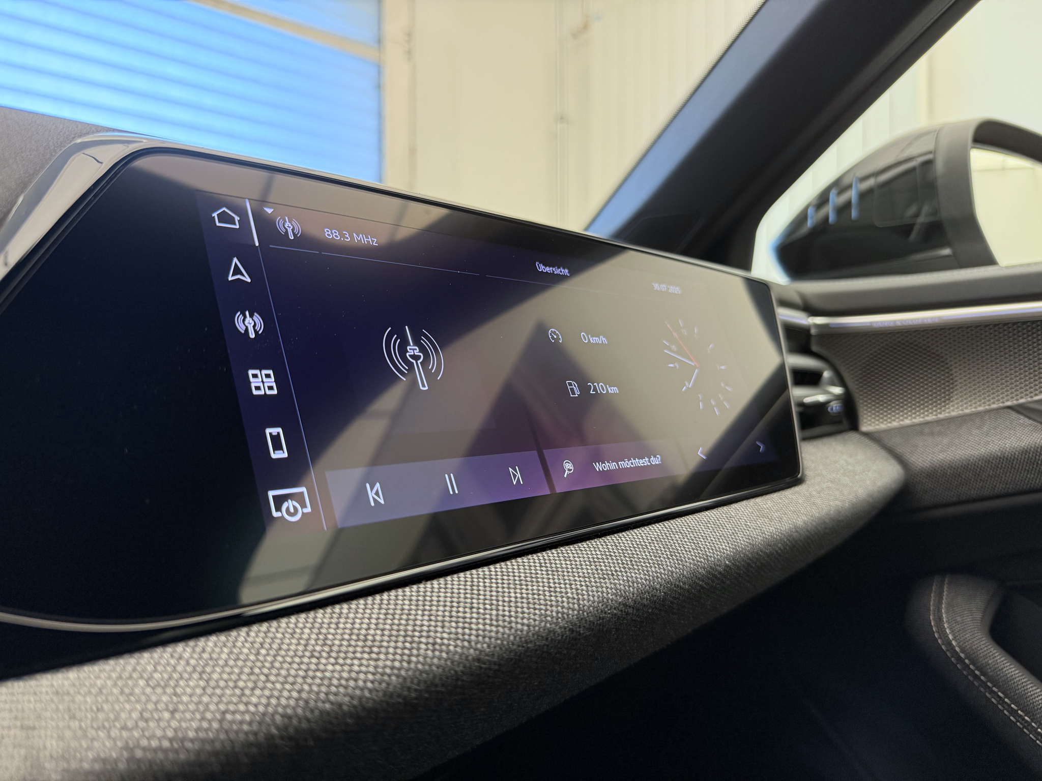 listing desktop thumbnail image 15