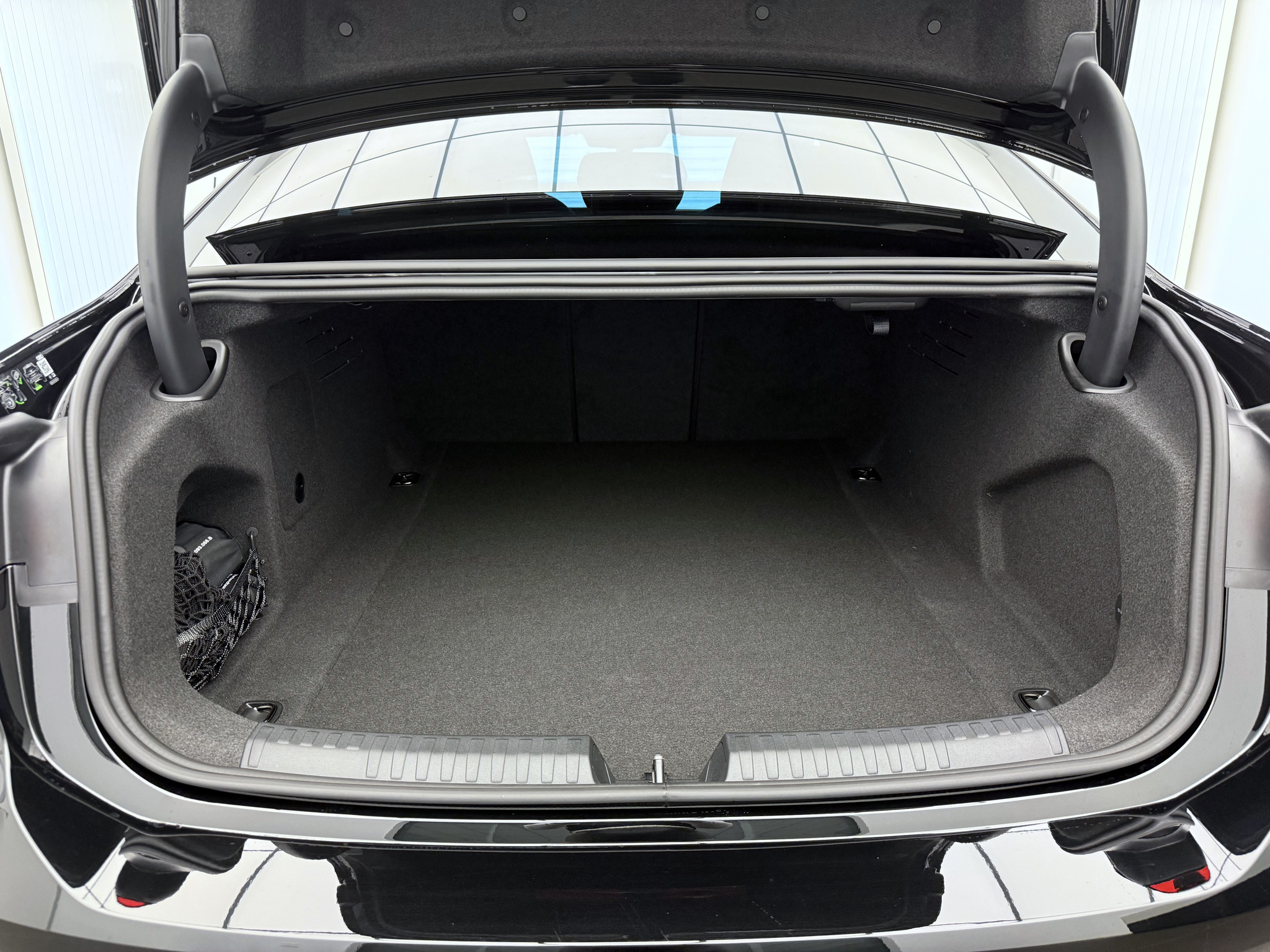 listing desktop thumbnail image 18