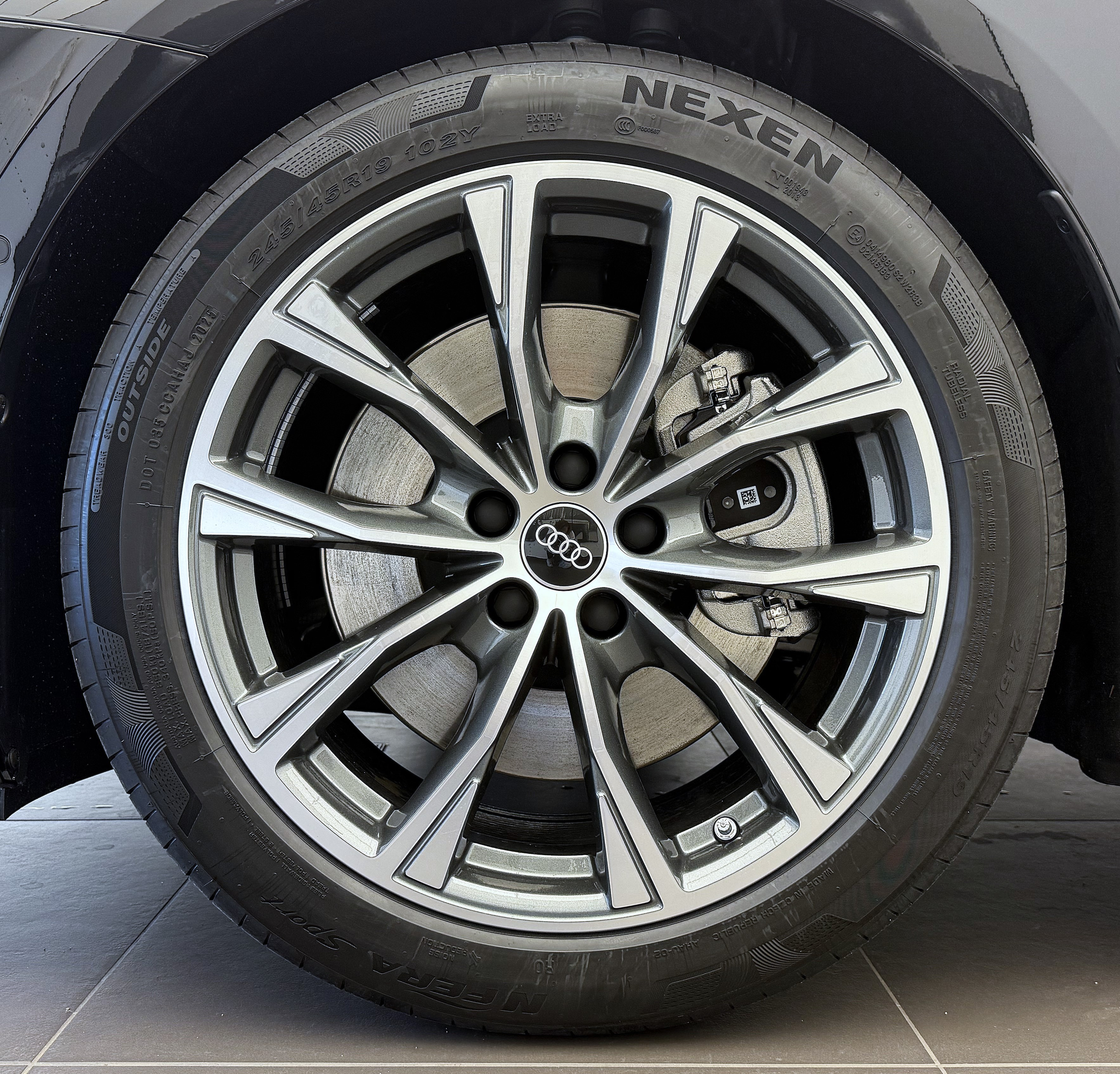 listing desktop thumbnail image 2