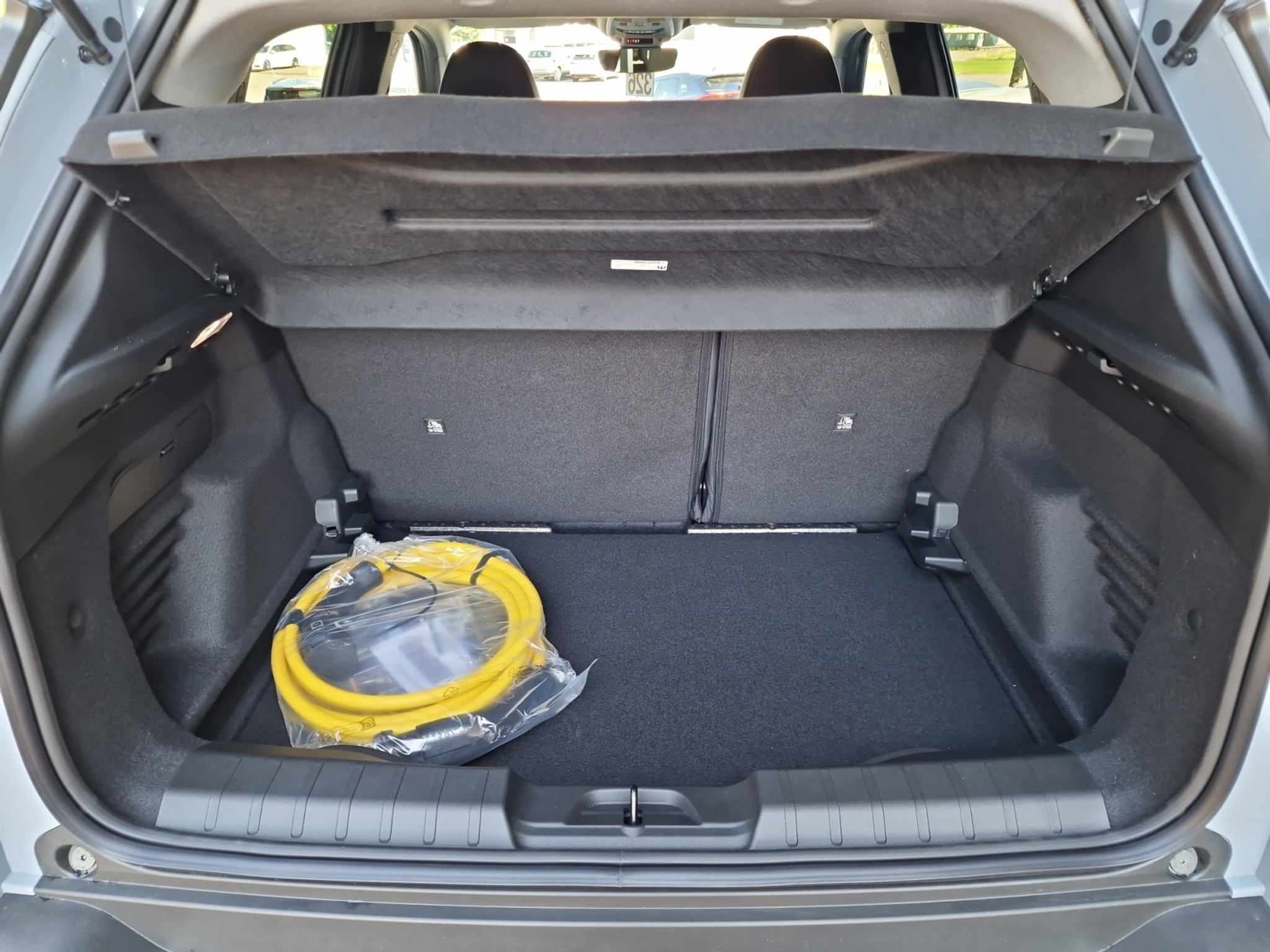 listing desktop thumbnail image 24