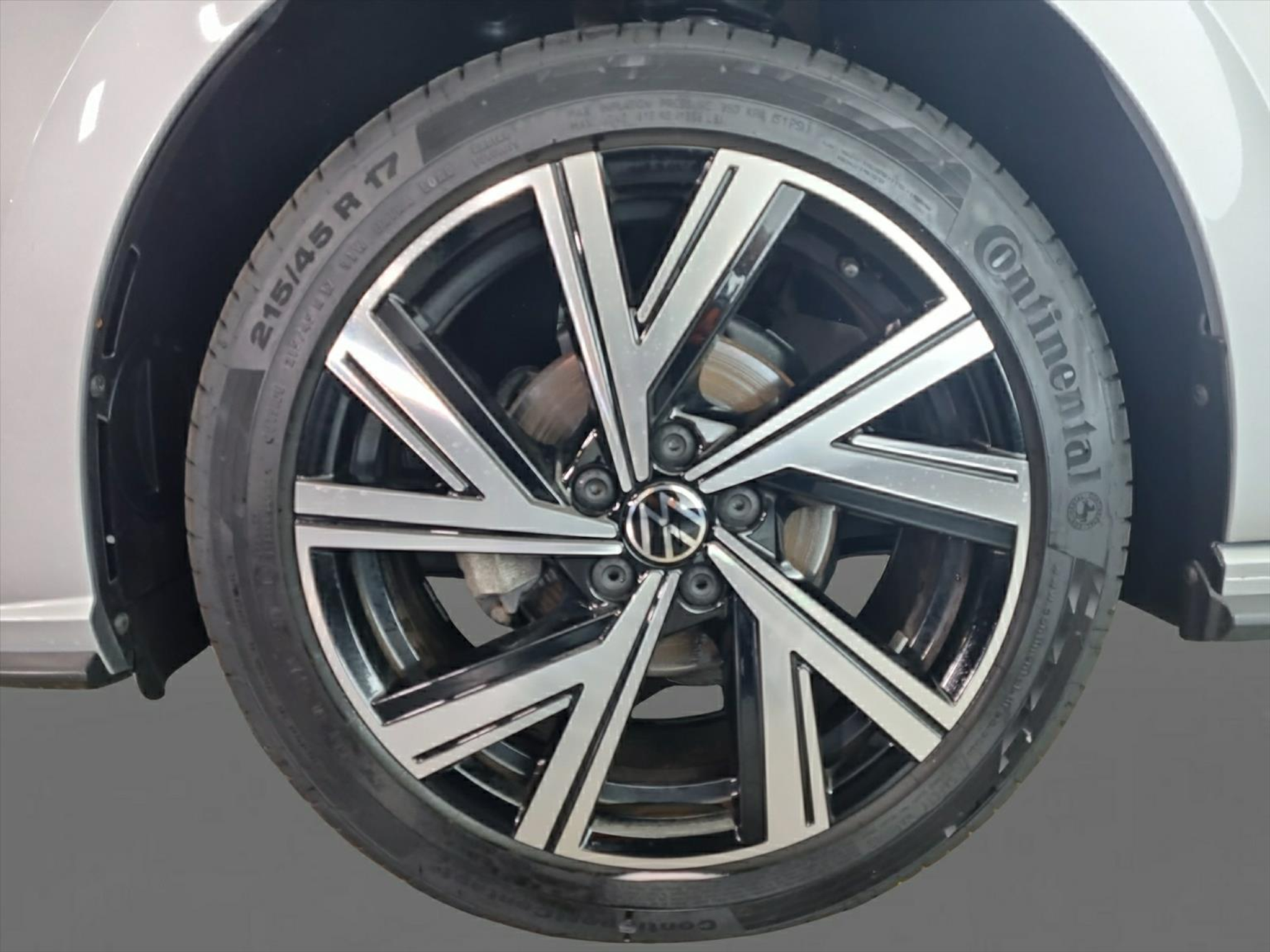 listing desktop thumbnail image 15