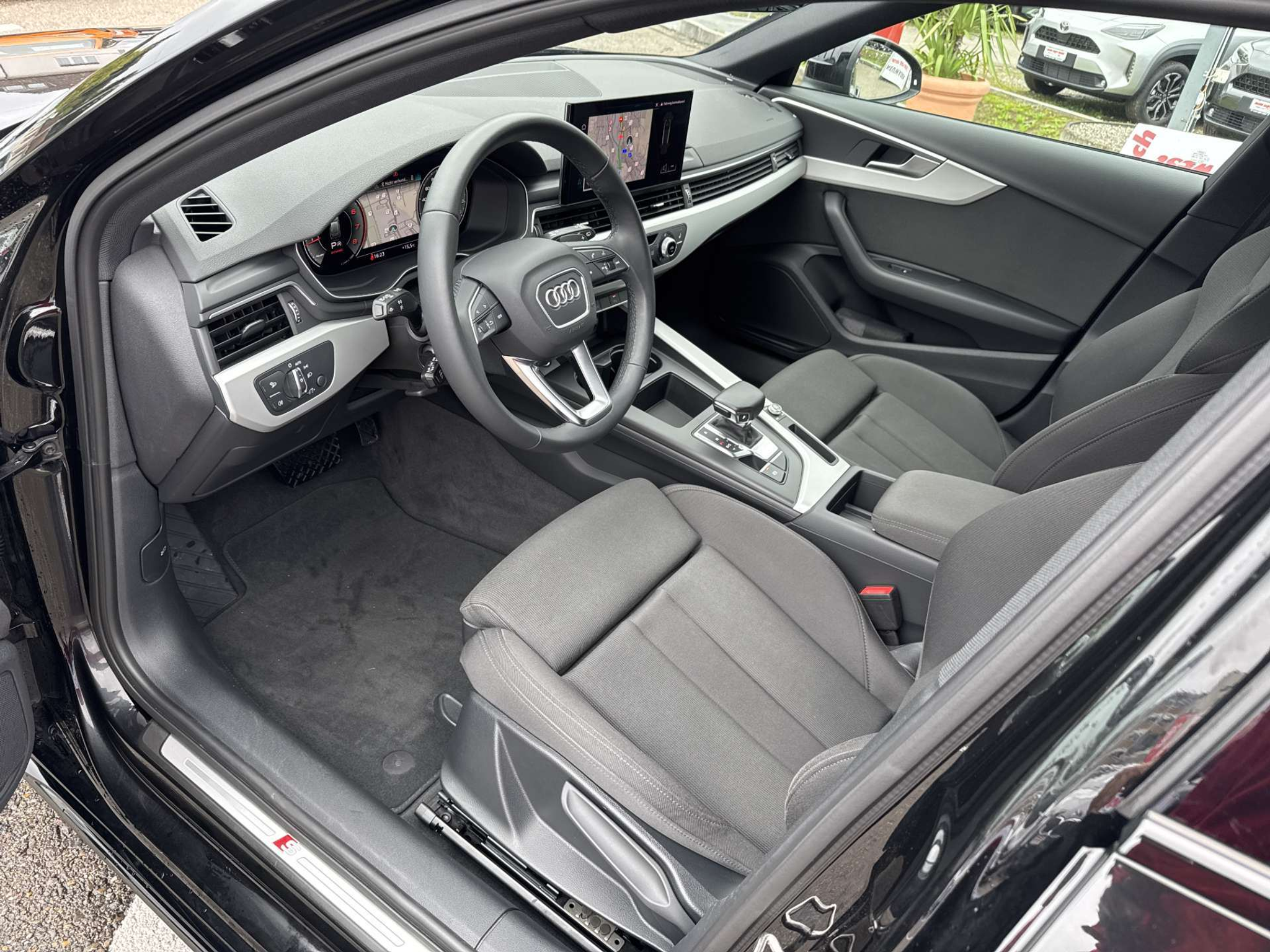 listing desktop thumbnail image 5